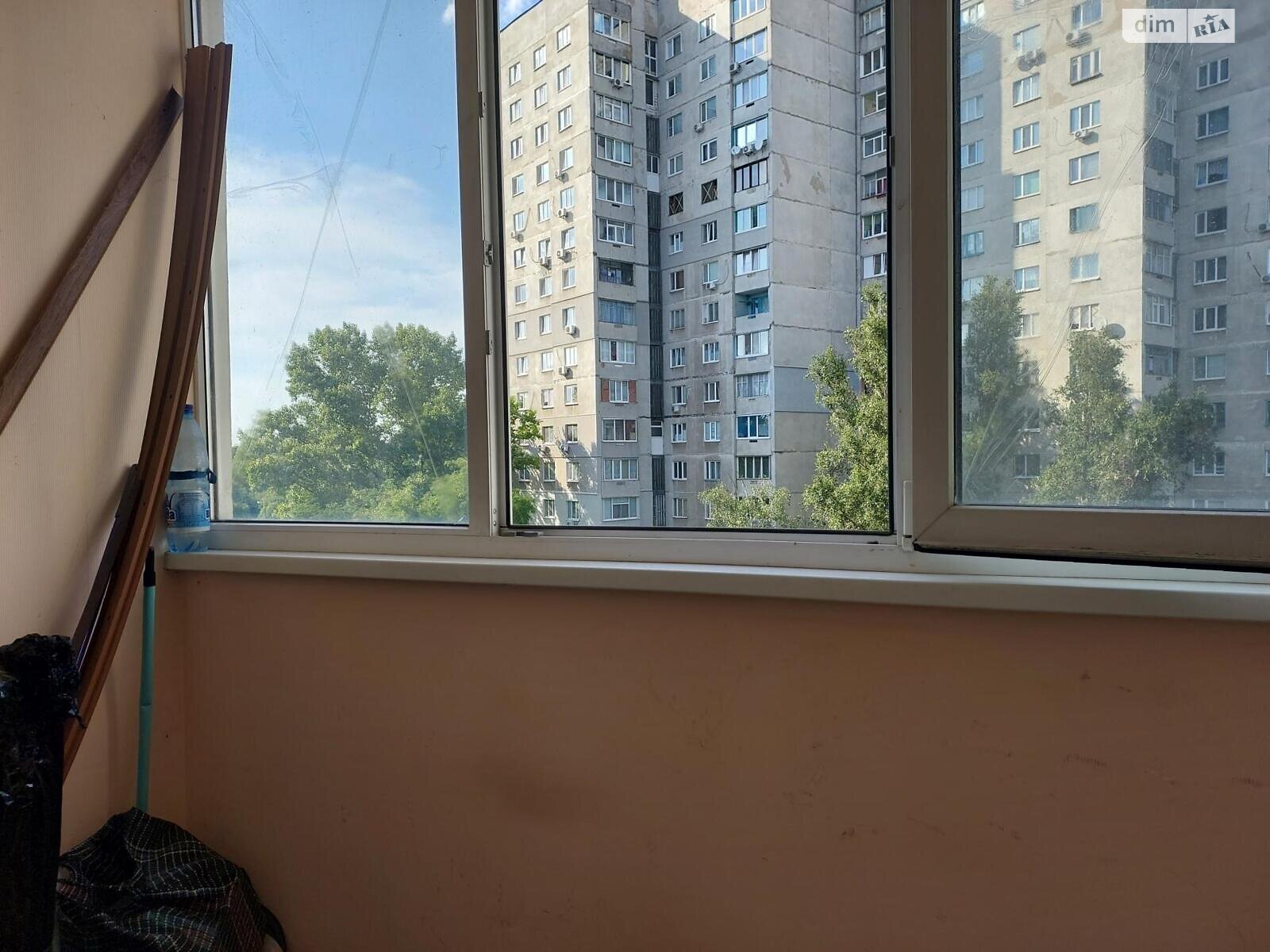 Продажа трехкомнатной квартиры в Харькове, на просп. Александровский, район ХТЗ фото 1