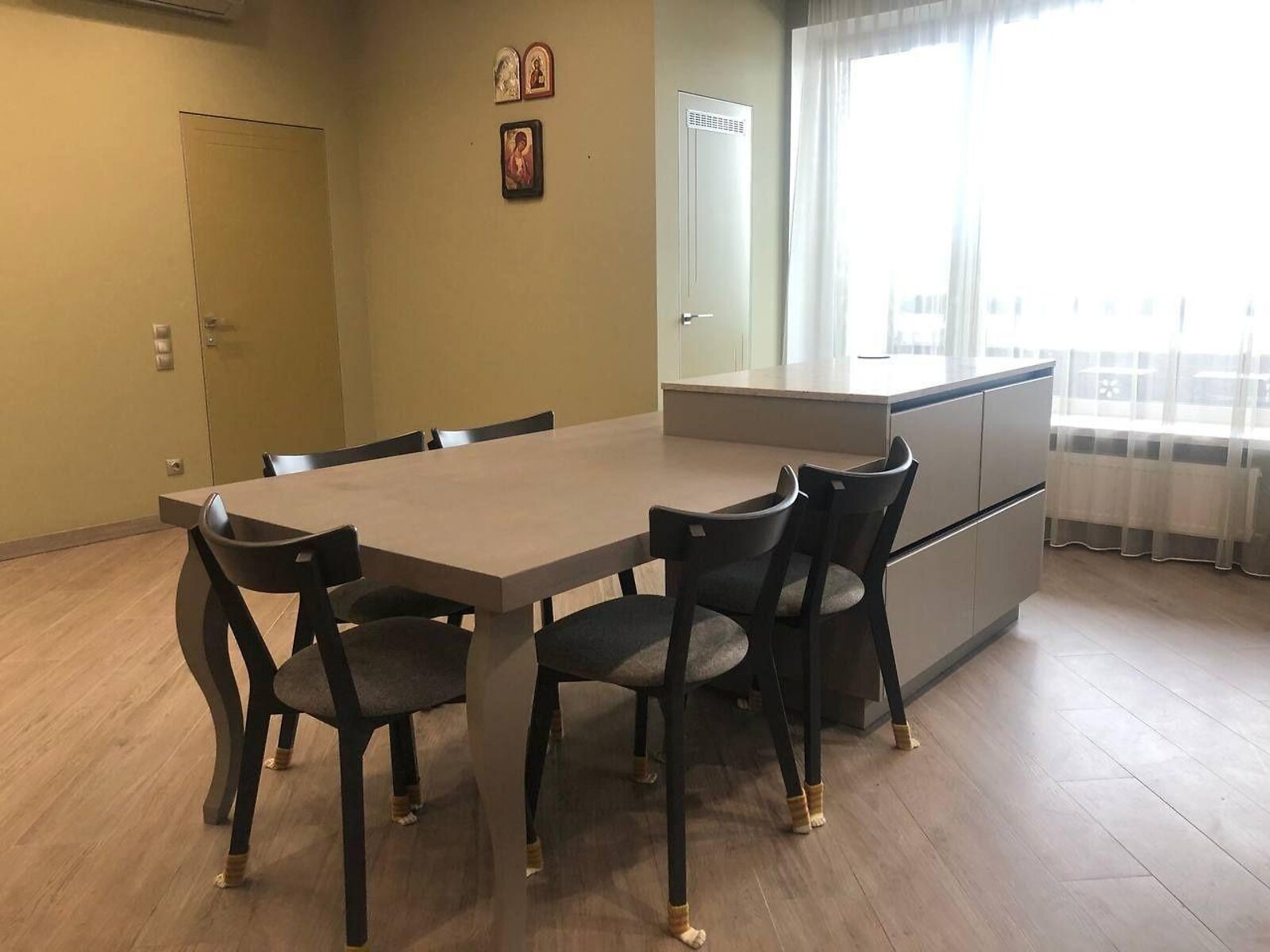 Продаж трикімнатної квартири в Харкові, на вул. Кабанова Дача 14, район Журавлiвка фото 1 Продаж трикімнатної квартири в Харкові, на вул. Кабанова Дача 14, район Журавлiвка фото 1