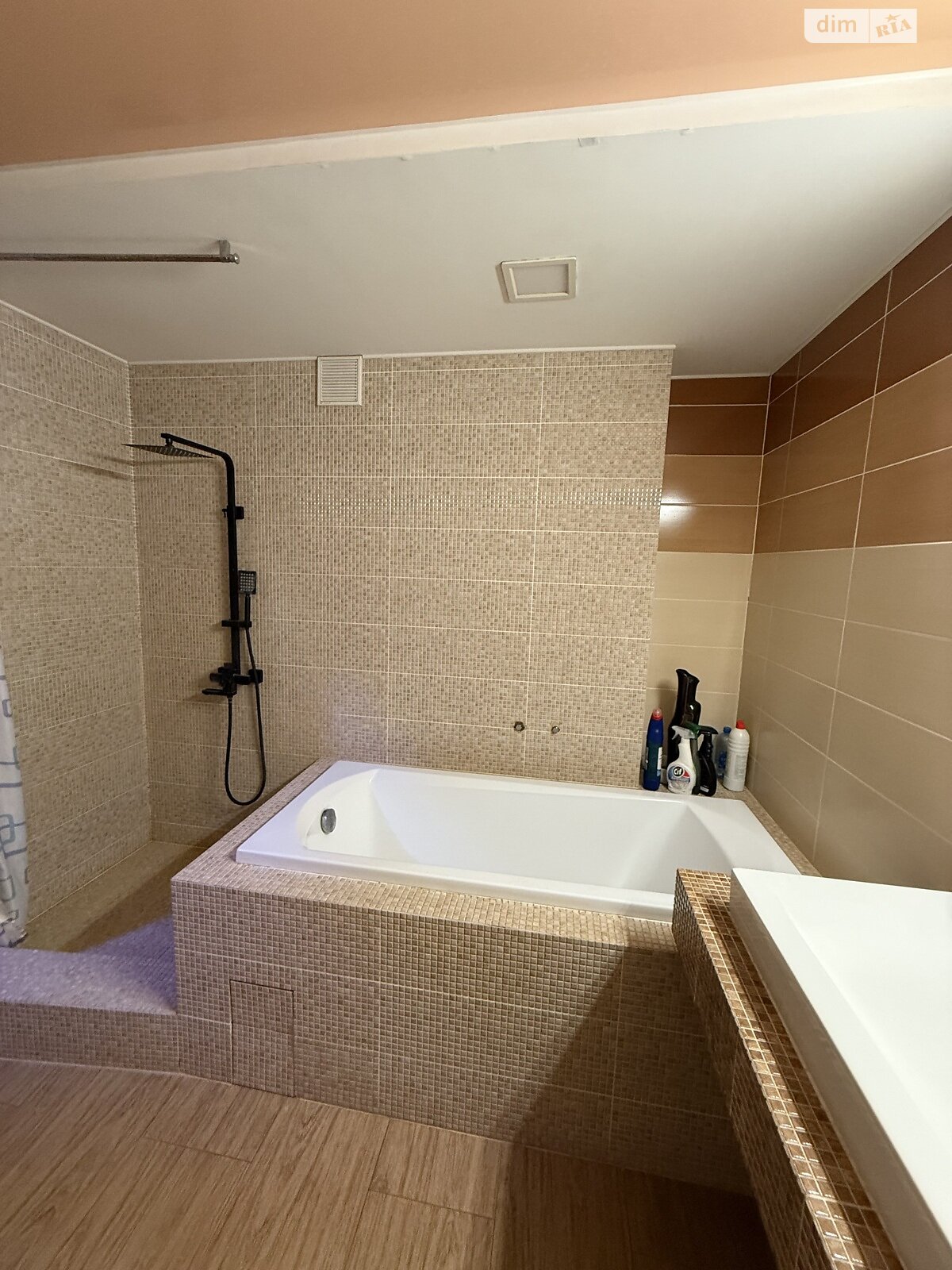 Продажа трехкомнатной квартиры в Харькове, на ул. Новоалександровская 54А, район Журавлевка фото 1