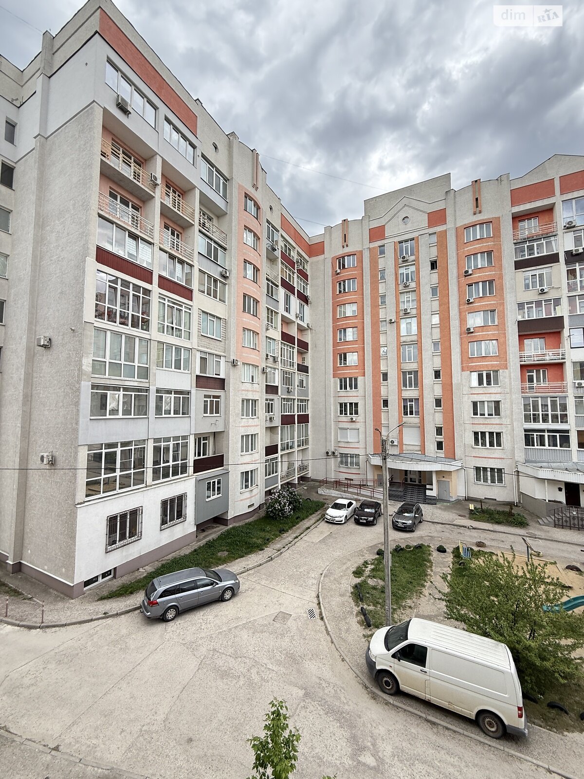 Продаж трикімнатної квартири в Харкові, на вул. Академіка Барабашова 30, район Київський фото 1 Продаж трикімнатної квартири в Харкові, на вул. Академіка Барабашова 30, район Київський фото 1