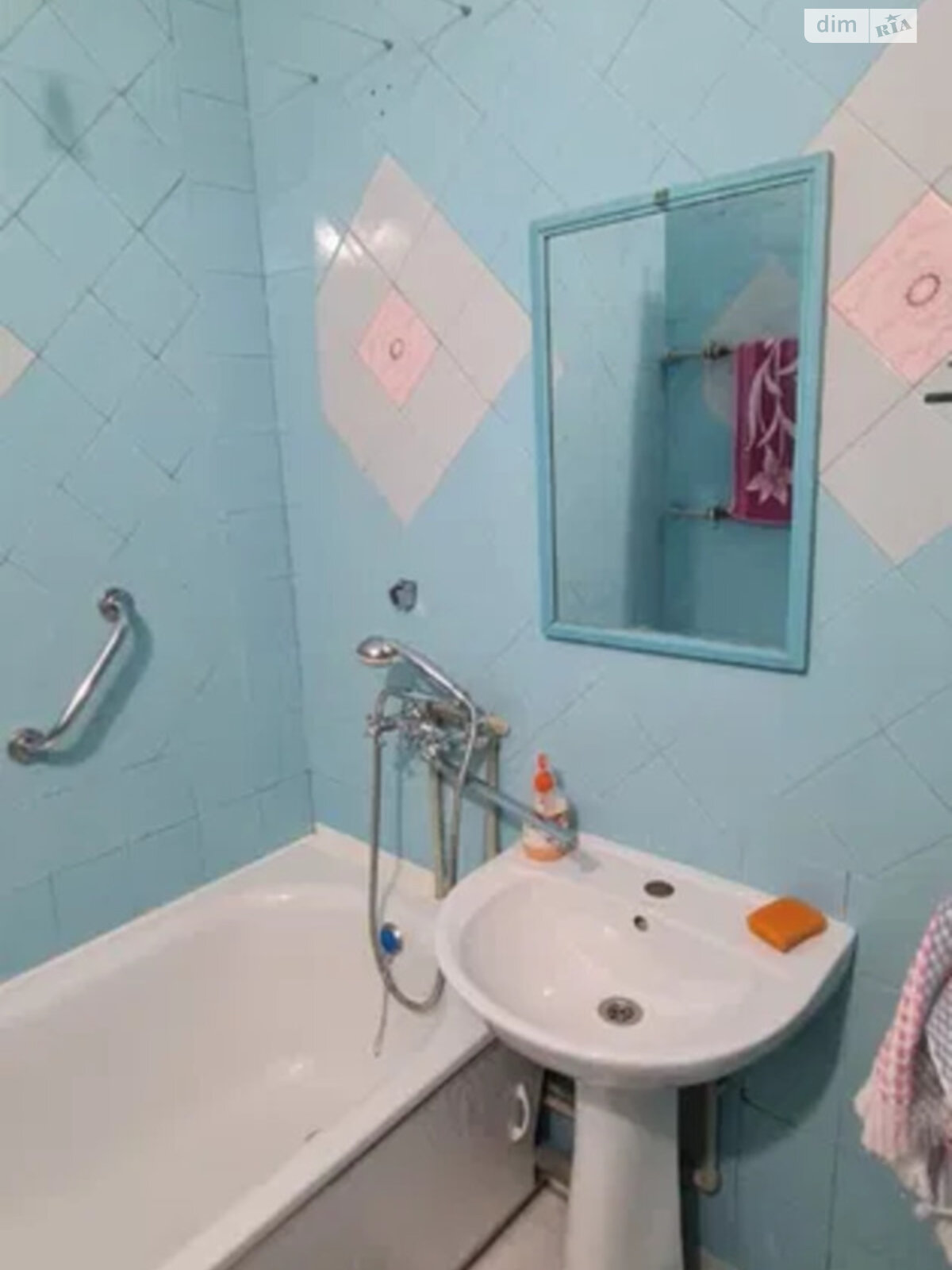 Продаж трикімнатної квартири в Харкові, на вул. Нескорених, район Київський фото 1