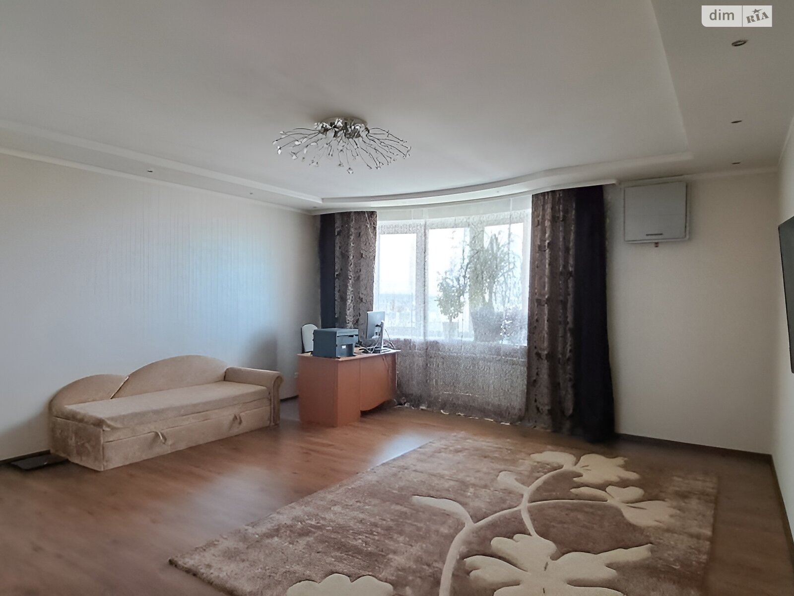 Продажа трехкомнатной квартиры в Харькове, на просп. Героев Харькова 128А, район Красный луч фото 1 Продажа трехкомнатной квартиры в Харькове, на просп. Героев Харькова 128А, район Красный луч фото 1