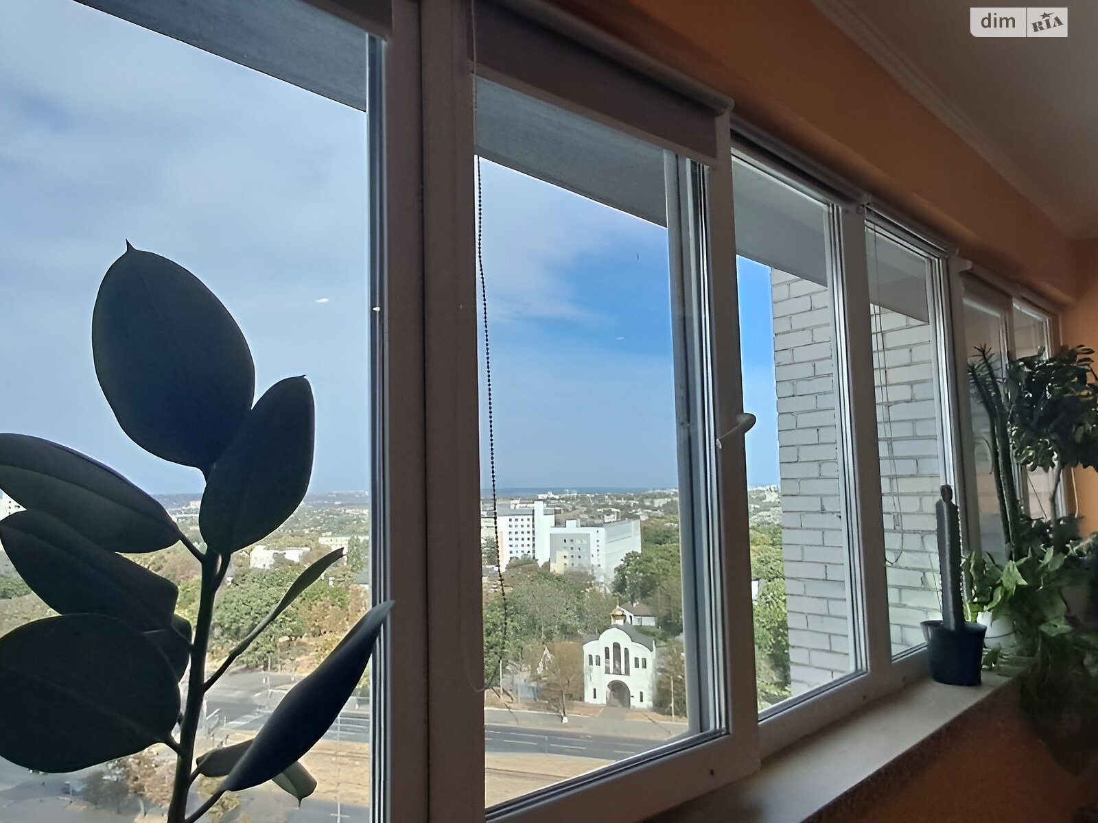 Продажа трехкомнатной квартиры в Харькове, на просп. Героев Харькова 128А, район Красный луч фото 1 Продажа трехкомнатной квартиры в Харькове, на просп. Героев Харькова 128А, район Красный луч фото 1