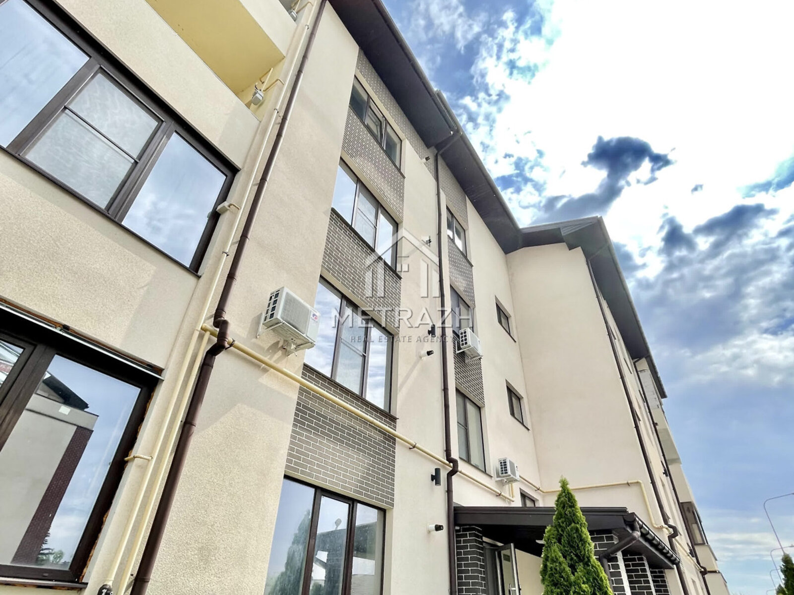 Продаж трикімнатної квартири в Харкові, на вул. Клеменова дача 14, район Лазьковка фото 1 Продаж трикімнатної квартири в Харкові, на вул. Клеменова дача 14, район Лазьковка фото 1
