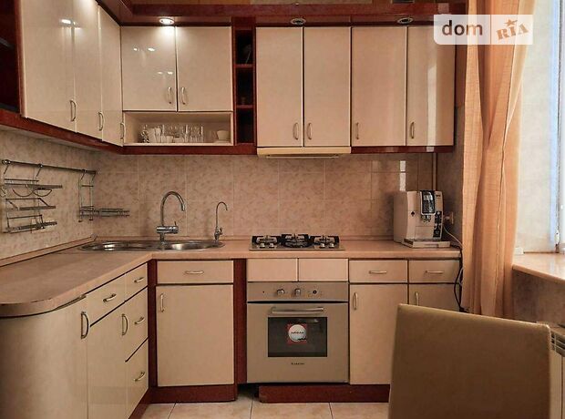 Продажа трехкомнатной квартиры в Харькове, на просп. Гагарина 1, район Левада фото 1 Продажа трехкомнатной квартиры в Харькове, на просп. Гагарина 1, район Левада фото 1