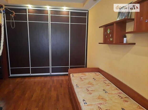 Продажа трехкомнатной квартиры в Харькове, на просп. Гагарина 1, район Левада фото 1 Продажа трехкомнатной квартиры в Харькове, на просп. Гагарина 1, район Левада фото 1
