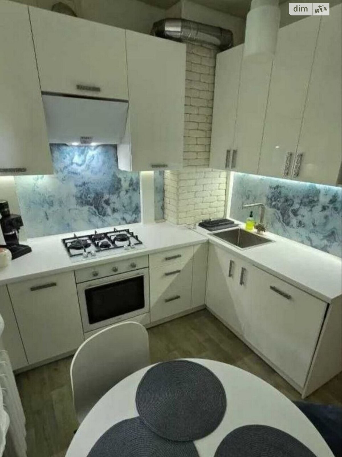 Продажа двухкомнатной квартиры в Харькове, на пер. Воскресенский 31, район Левада фото 1 Продажа двухкомнатной квартиры в Харькове, на пер. Воскресенский 31, район Левада фото 1