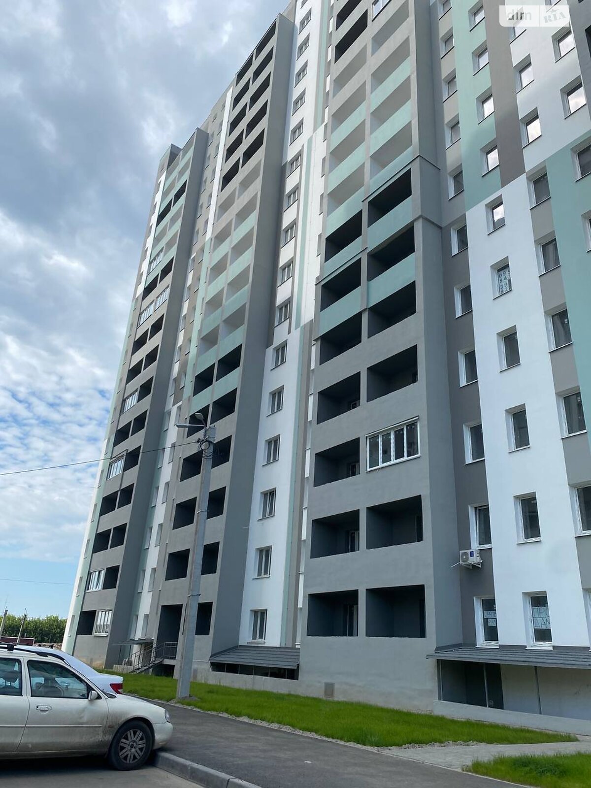 Продажа однокомнатной квартиры в Харькове, на ул. Заливная 10, район Левада фото 1 Продажа однокомнатной квартиры в Харькове, на ул. Заливная 10, район Левада фото 1