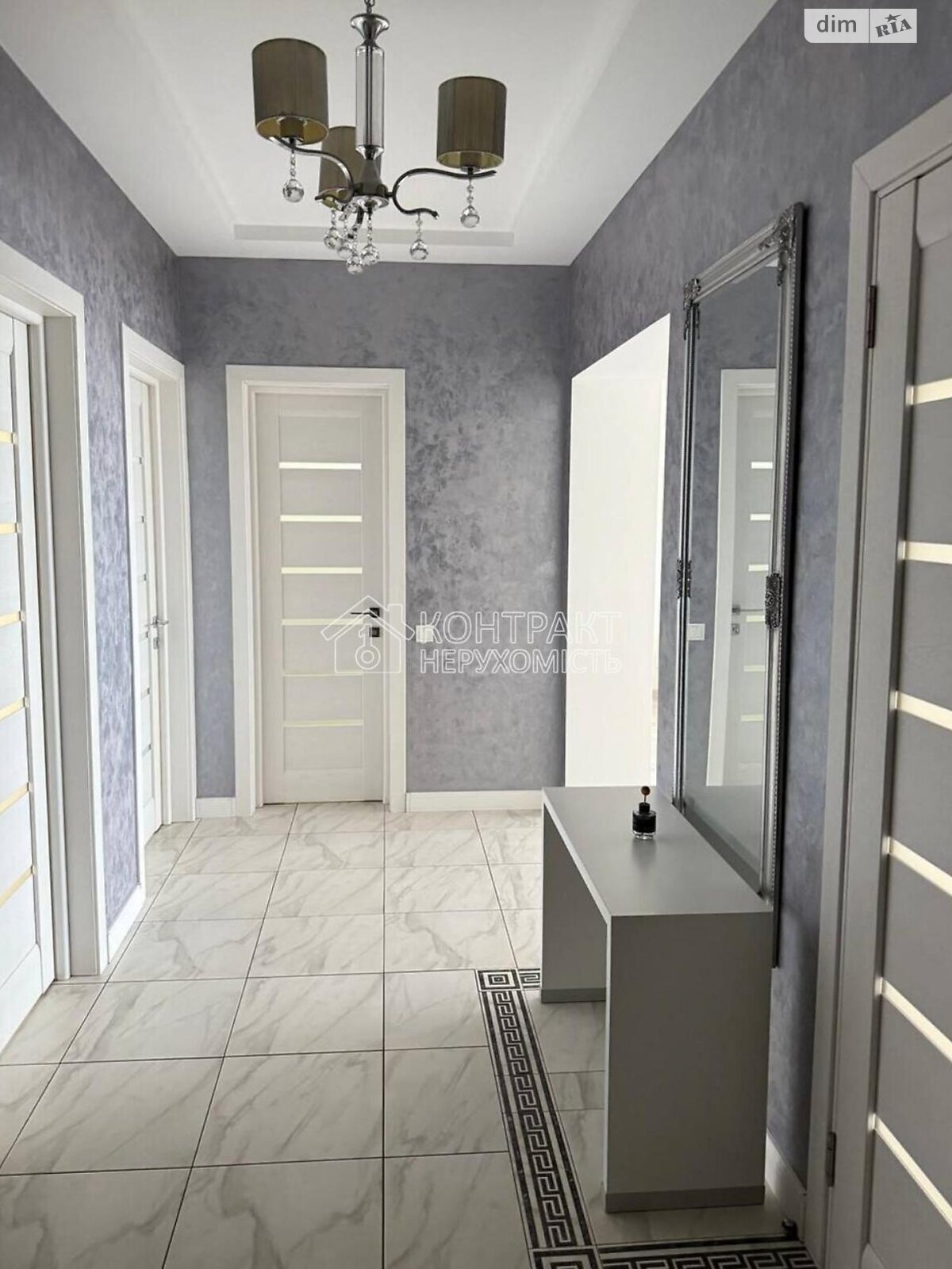 Продажа трехкомнатной квартиры в Харькове, на ул. Кричевского 32, район МЖК Интернационалист фото 1