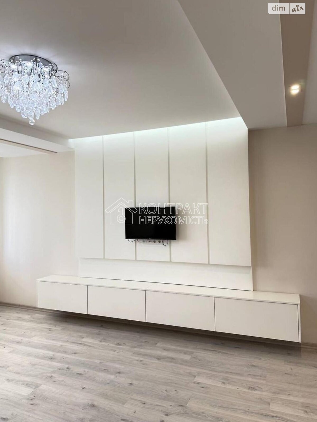 Продажа трехкомнатной квартиры в Харькове, на ул. Кричевского 32, район МЖК Интернационалист фото 1