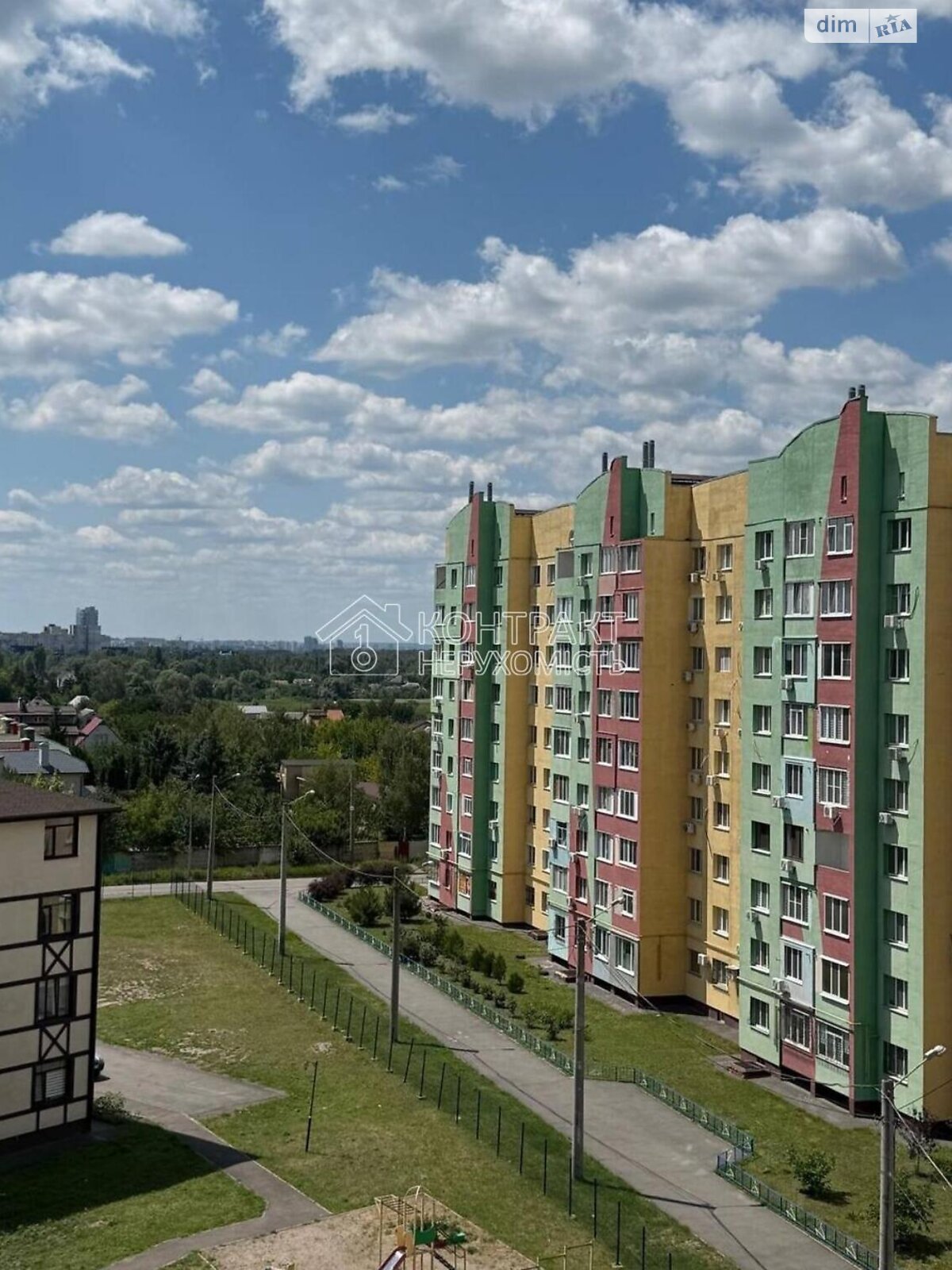 Продажа трехкомнатной квартиры в Харькове, на ул. Кричевского 32, район МЖК Интернационалист фото 1