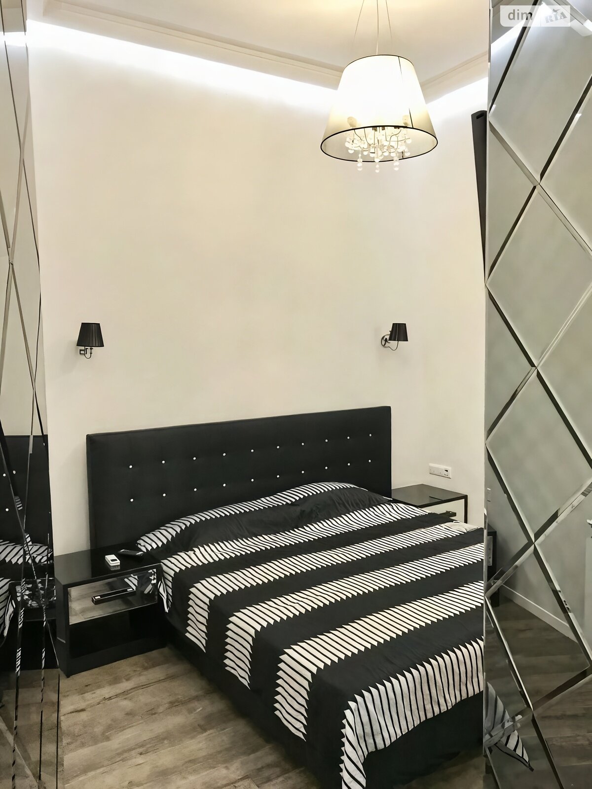 Продаж трикімнатної квартири в Харкові, на вул. Алчевських 3, район Нагірний (Київський) фото 1 Продаж трикімнатної квартири в Харкові, на вул. Алчевських 3, район Нагірний (Київський) фото 1