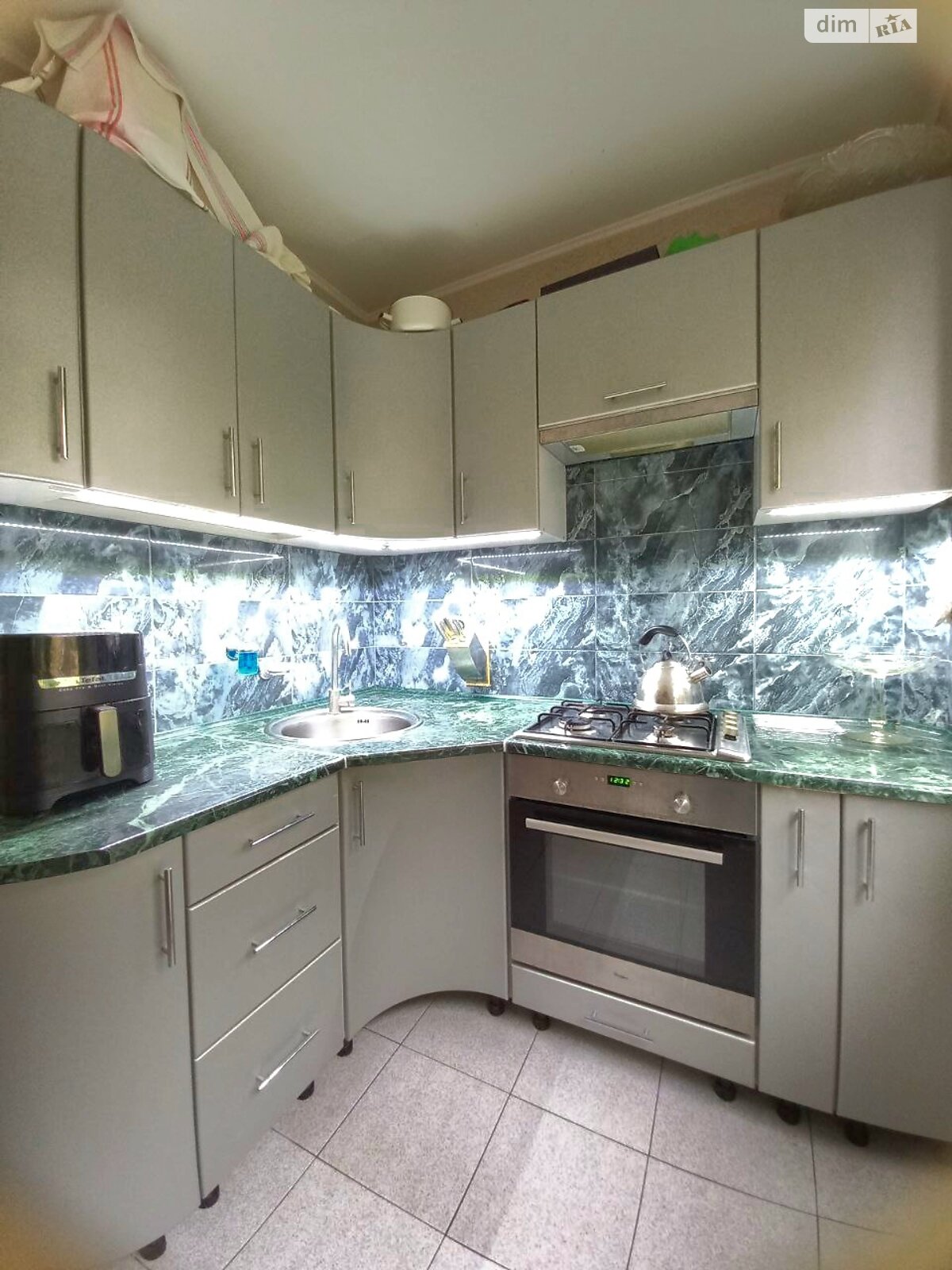 Продаж трикімнатної квартири в Харкові, на вул. Чайковська, район Нагірний (Київський) фото 1