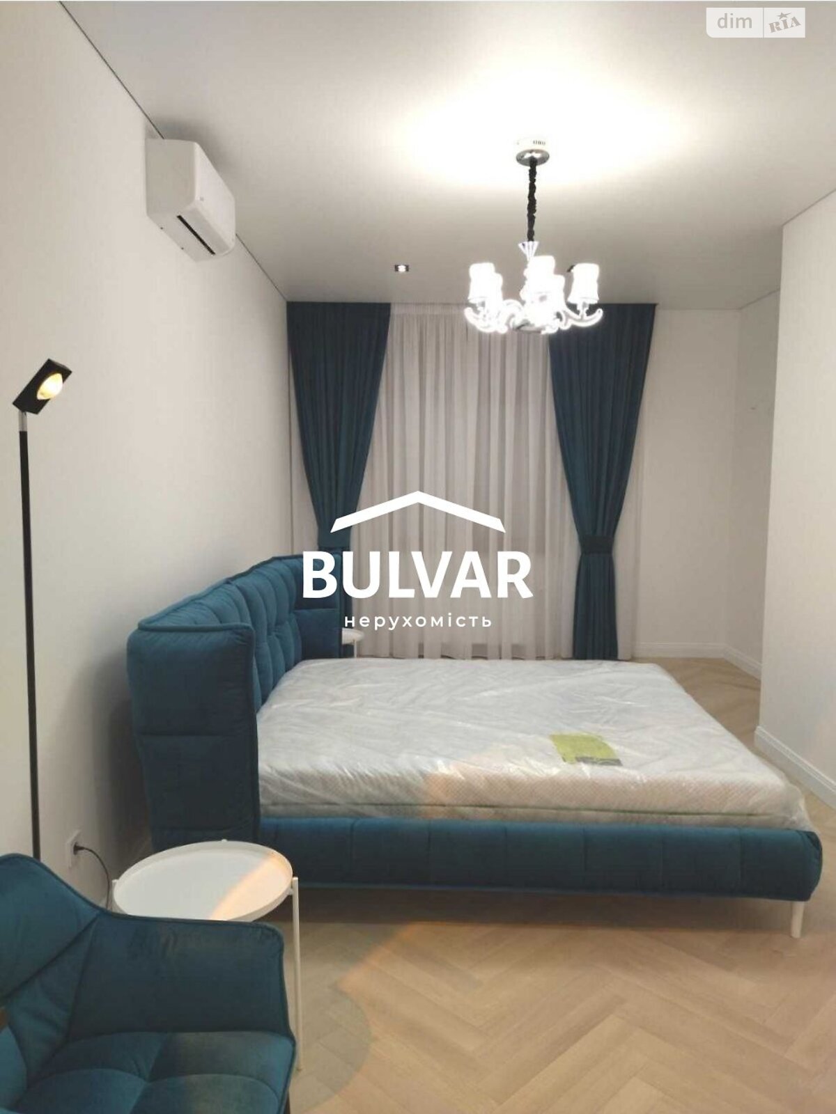 Продажа четырехкомнатной квартиры в Харькове, на ул. Динамовская 1, район Нагорный (Киевский) фото 1