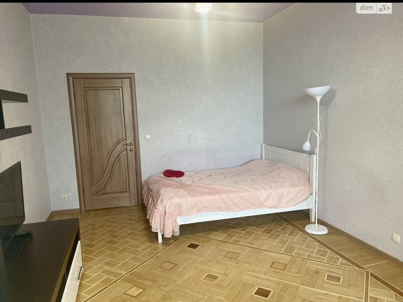 Продаж двокімнатної квартири в Харкові, на вул. Гіршмана 18, район Нагірний (Київський) фото 1 Продаж двокімнатної квартири в Харкові, на вул. Гіршмана 18, район Нагірний (Київський) фото 1