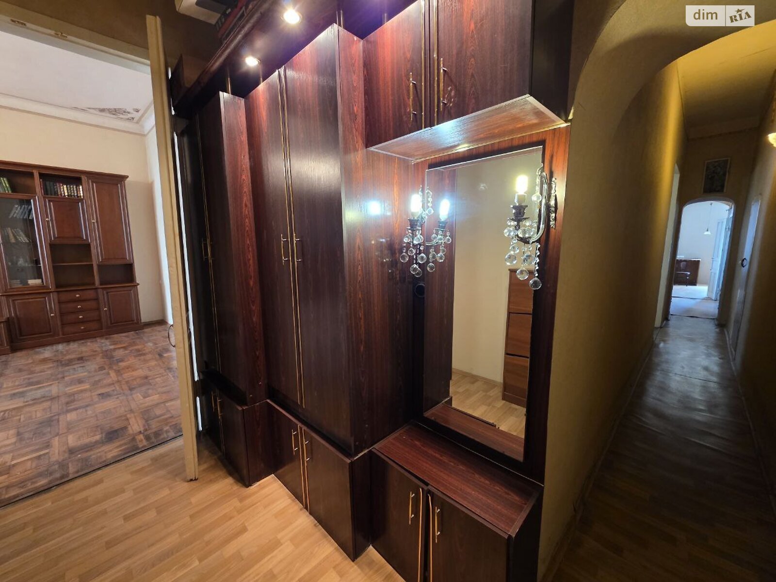 Продаж п`ятикімнатної квартири в Харкові, на вул. Григорія Сковороди 64, район Нагірний (Київський) фото 1 Продаж п`ятикімнатної квартири в Харкові, на вул. Григорія Сковороди 64, район Нагірний (Київський) фото 1