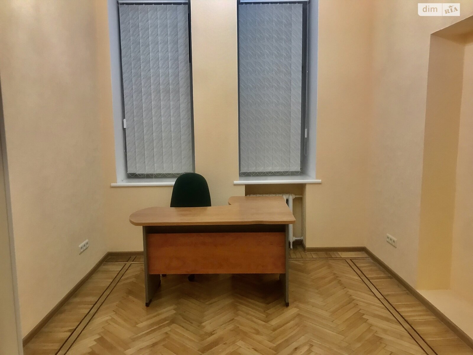 Продаж трикімнатної квартири в Харкові, на в'їзд Німецький 3, кв. 5, район Нагірний (Київський) фото 1 Продаж трикімнатної квартири в Харкові, на в'їзд Німецький 3, кв. 5, район Нагірний (Київський) фото 1