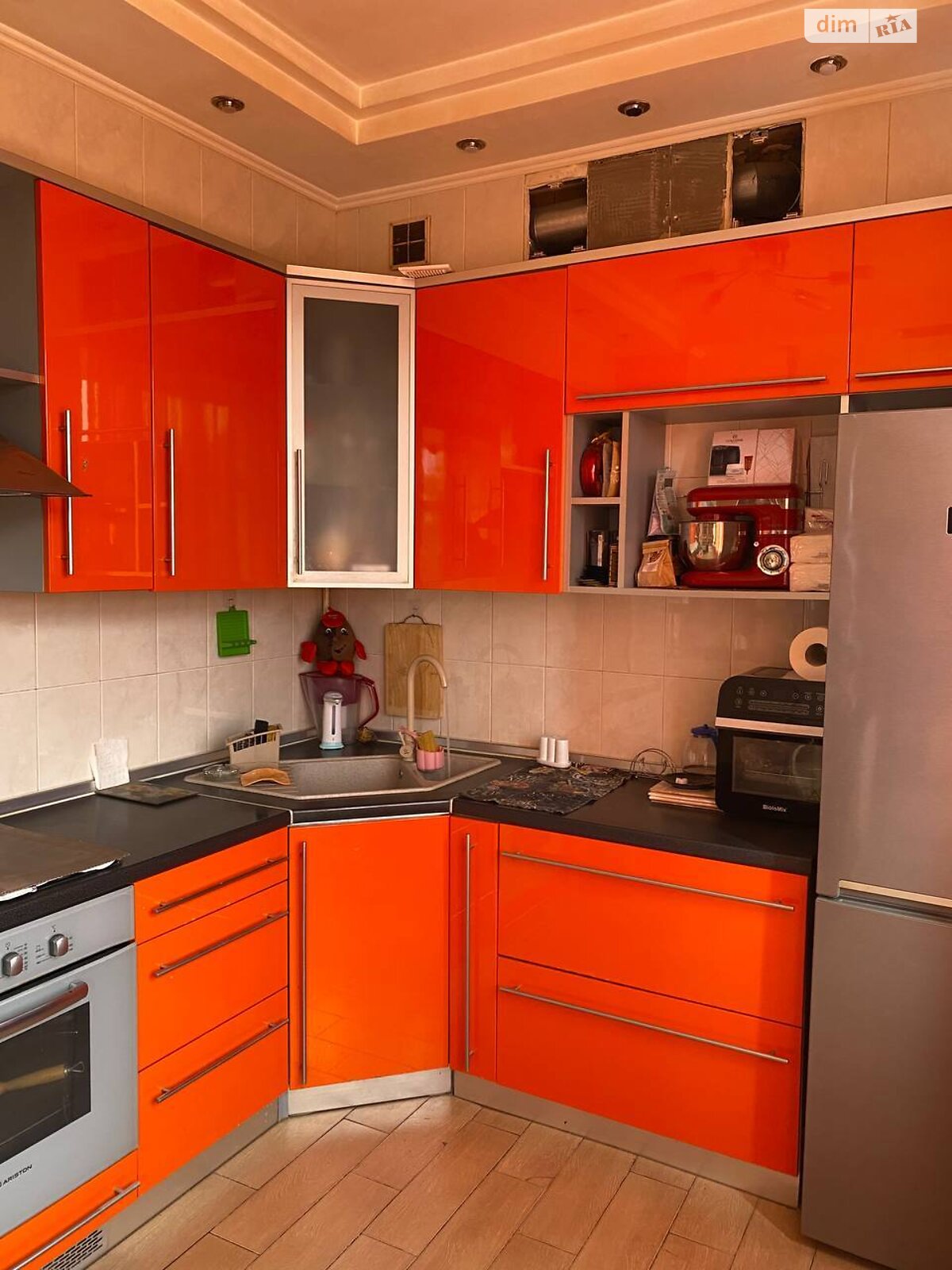 Продаж трикімнатної квартири в Харкові, на вул. Миколи Хвильового 11, район Нагірний (Київський) фото 1 Продаж трикімнатної квартири в Харкові, на вул. Миколи Хвильового 11, район Нагірний (Київський) фото 1