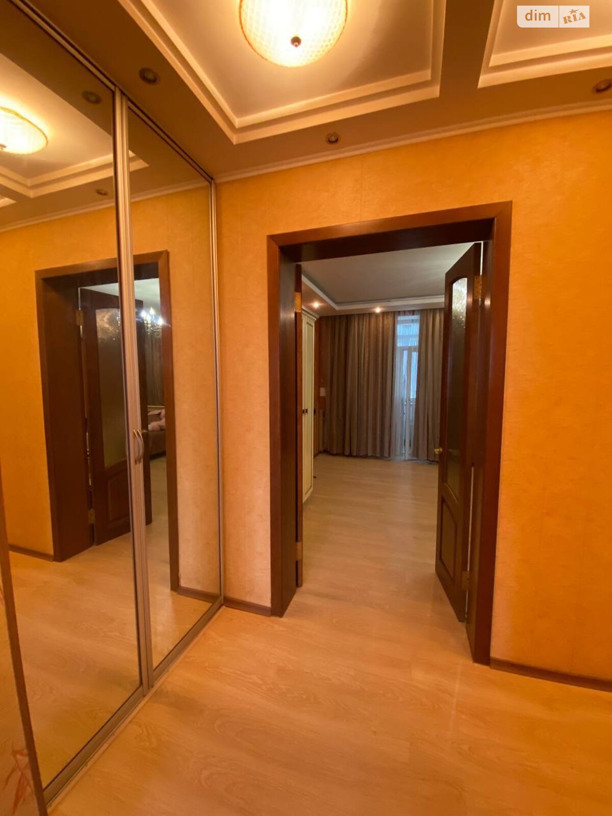 Продаж трикімнатної квартири в Харкові, на вул. Миколи Хвильового 11, район Нагірний (Київський) фото 1 Продаж трикімнатної квартири в Харкові, на вул. Миколи Хвильового 11, район Нагірний (Київський) фото 1