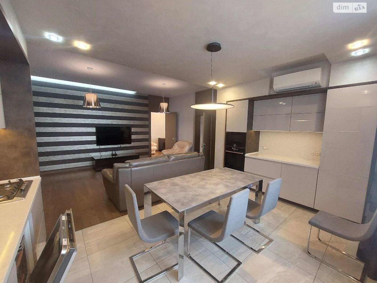 Продажа трехкомнатной квартиры в Харькове, на ул. Ярослава Мудрого 30А, район Шевченковский фото 1