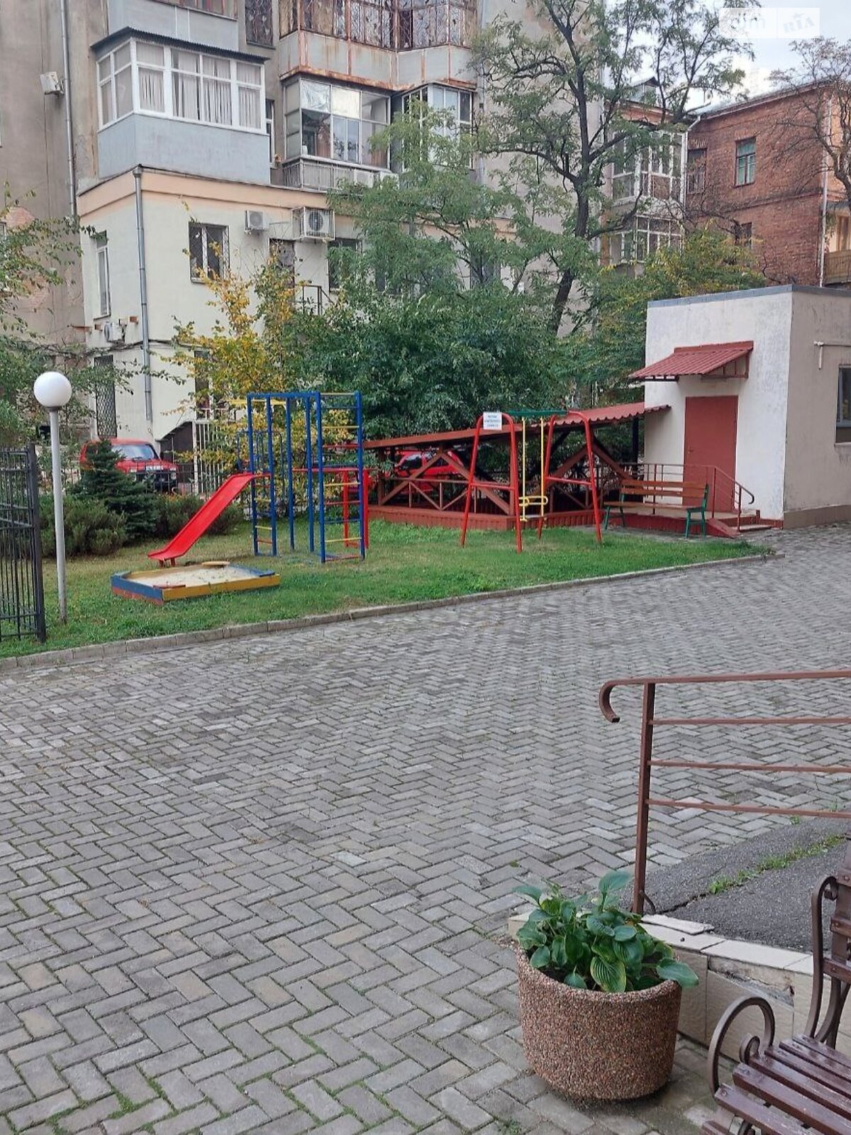 Продажа трехкомнатной квартиры в Харькове, на ул. Ярослава Мудрого 30А, район Шевченковский фото 1