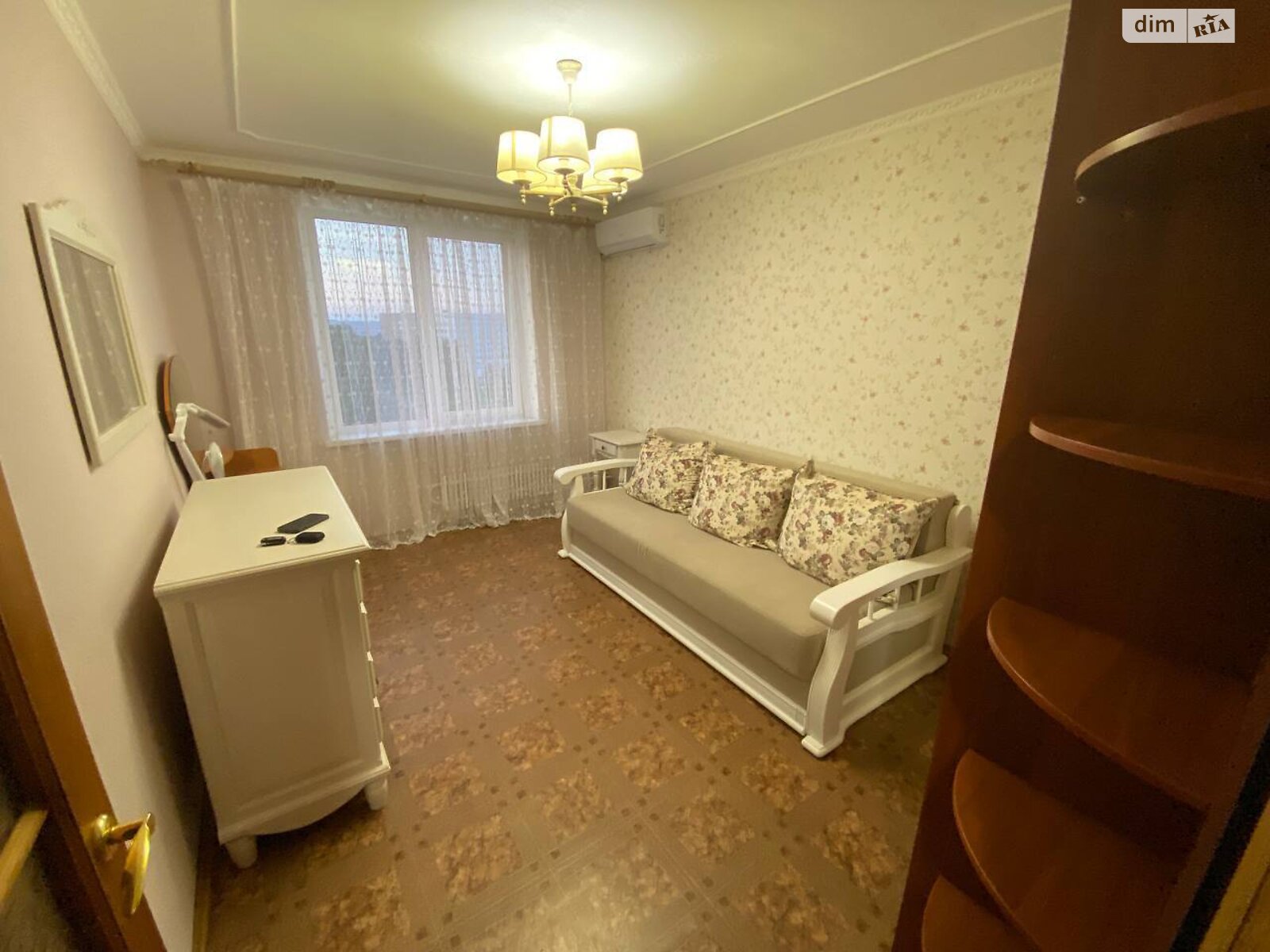 Продажа трехкомнатной квартиры в Харькове, на ул. Амосова 40, район Немышлянский фото 1