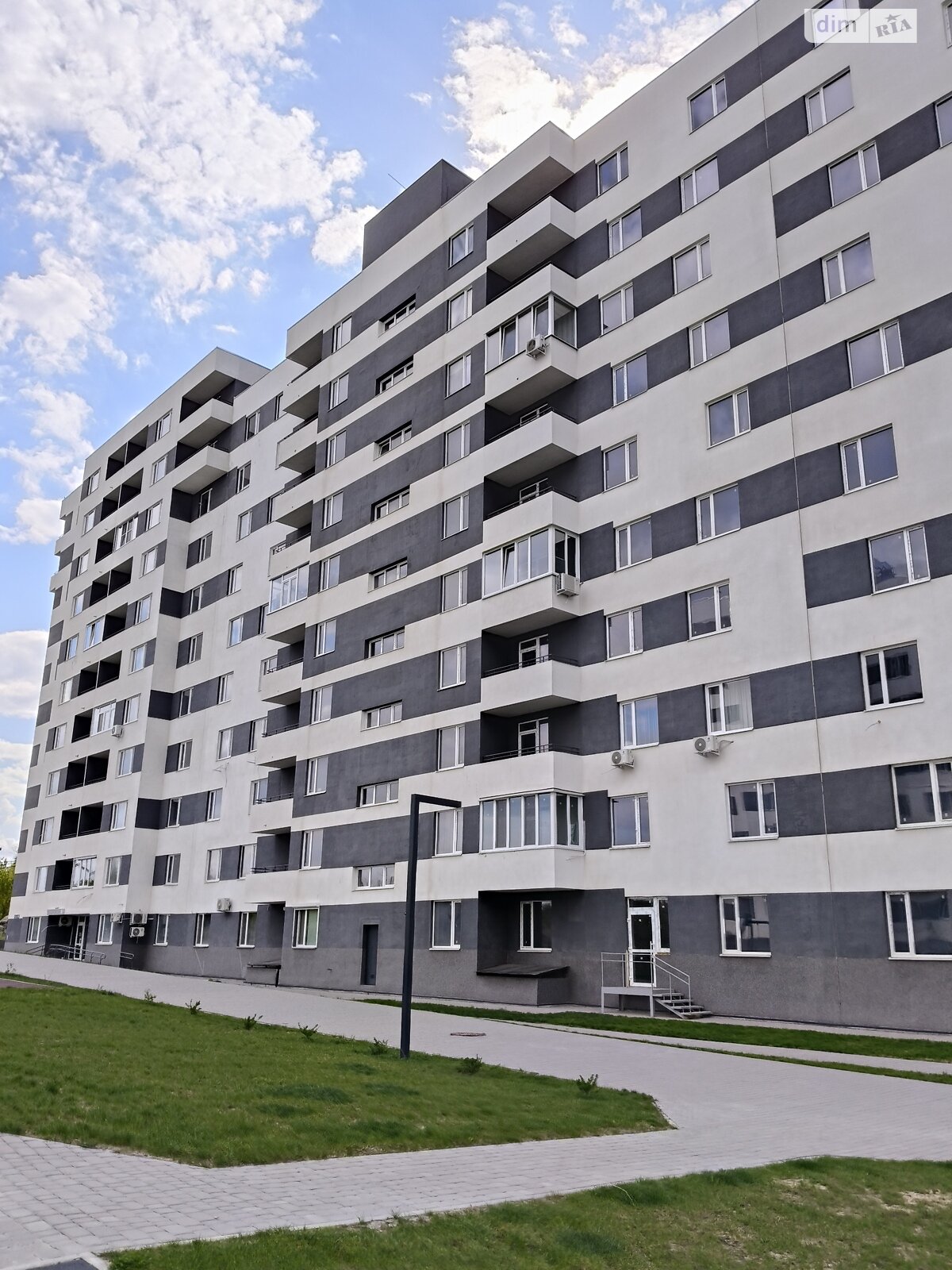 Продажа однокомнатной квартиры в Харькове, на просп. Героев Харькова 156, район undefined фото 1 Продажа однокомнатной квартиры в Харькове, на просп. Героев Харькова 156, район undefined фото 1