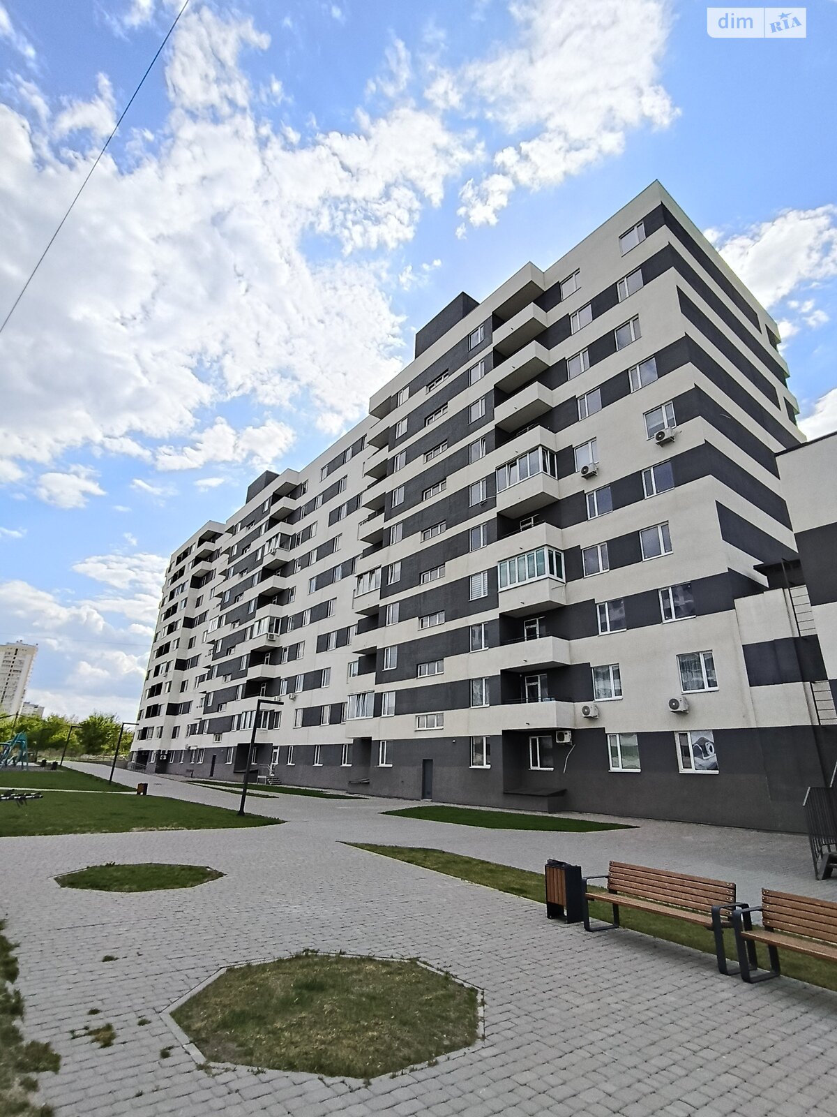 Продажа трехкомнатной квартиры в Харькове, на просп. Героев Харькова 156, район undefined фото 1 Продажа трехкомнатной квартиры в Харькове, на просп. Героев Харькова 156, район undefined фото 1