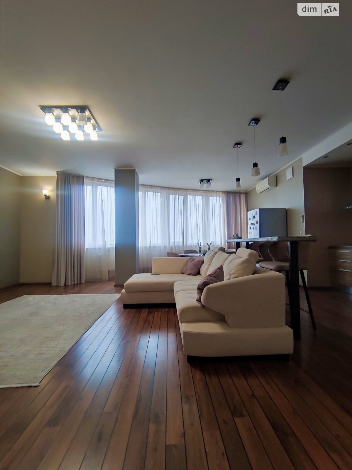 Продажа трехкомнатной квартиры в Харькове, на ул. Олимпийская 10Б, район undefined фото 1