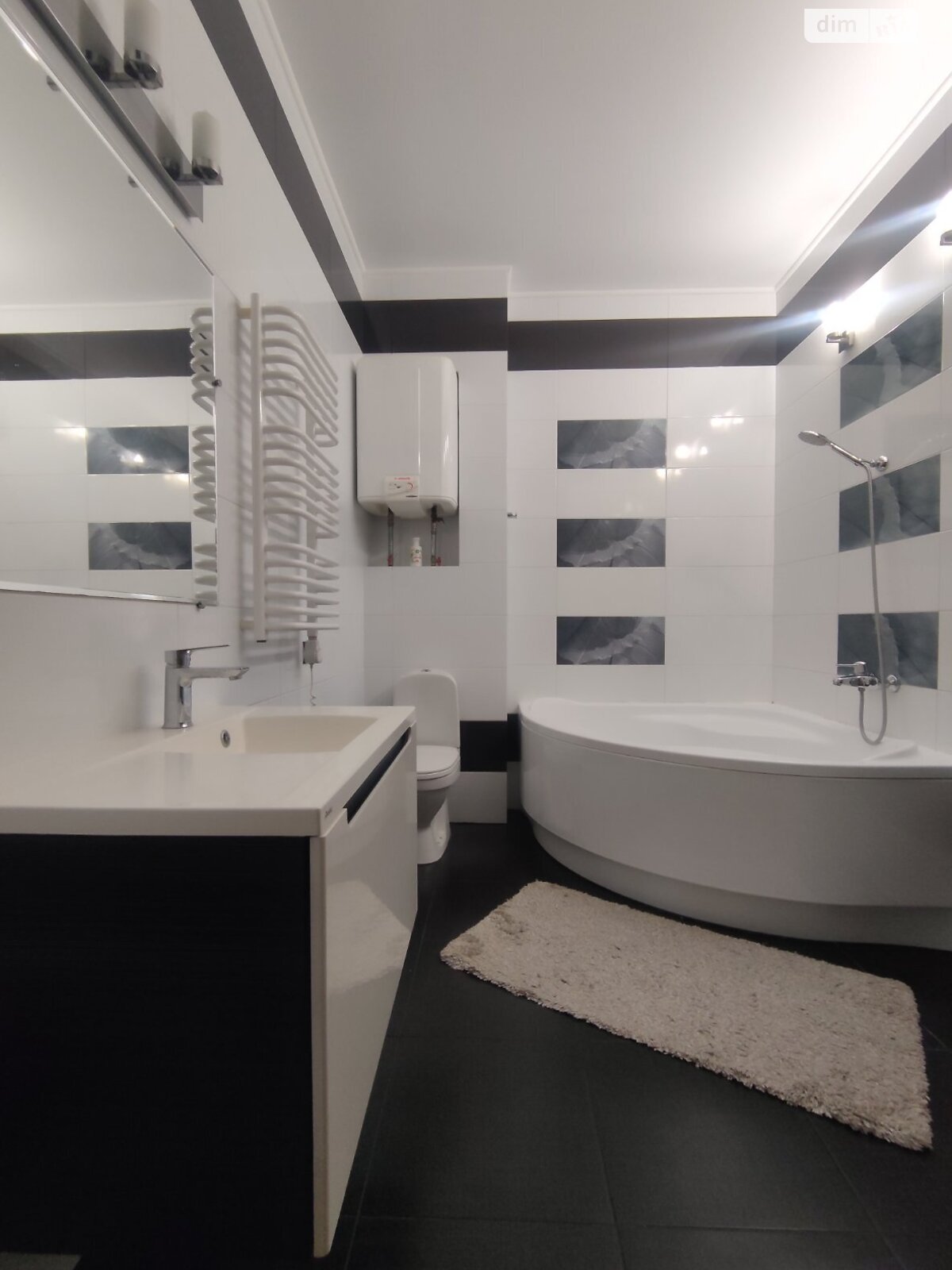 Продажа трехкомнатной квартиры в Харькове, на ул. Олимпийская 10Б, район undefined фото 1