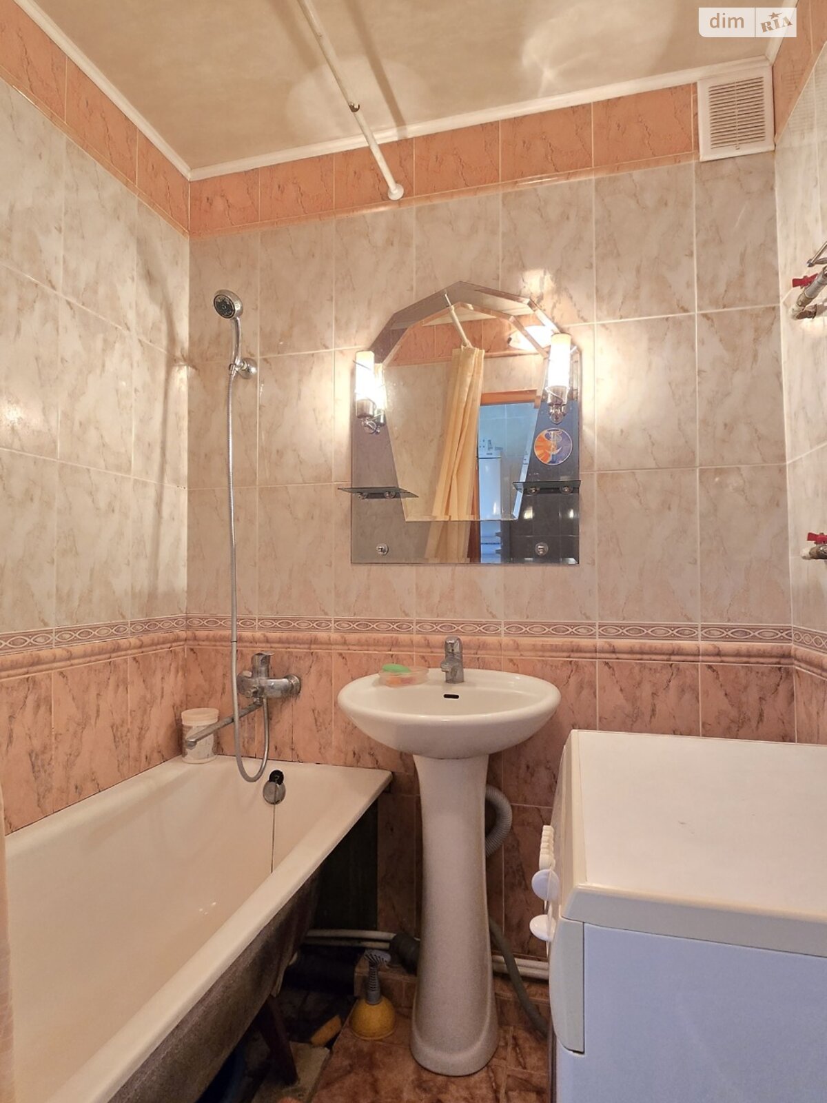 Продажа трехкомнатной квартиры в Харькове, на пр. Садовый 26, фото 1 Продажа трехкомнатной квартиры в Харькове, на пр. Садовый 26, фото 1