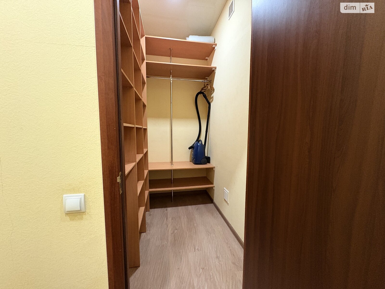 Продаж однокімнатної квартири в Харкові, на вул. Дмитрівська 19, район Холодногірський фото 1