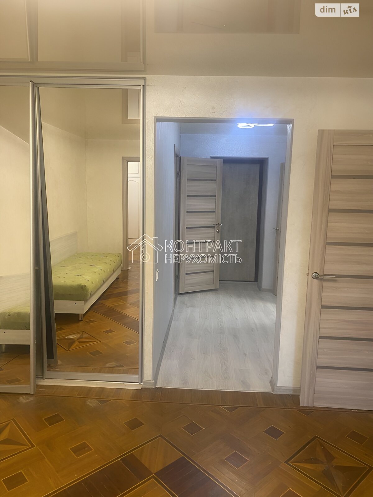 Продажа трехкомнатной квартиры в Харькове, на просп. Байрона, район Новые Дома фото 1 Продажа трехкомнатной квартиры в Харькове, на просп. Байрона, район Новые Дома фото 1