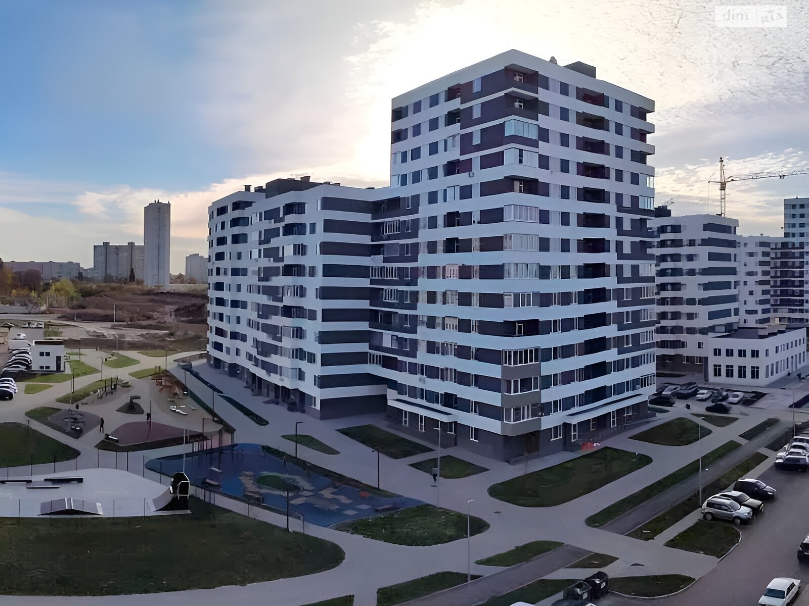 Продажа трехкомнатной квартиры в Харькове, на просп. Героев Харькова, район Новые Дома фото 1 Продажа трехкомнатной квартиры в Харькове, на просп. Героев Харькова, район Новые Дома фото 1