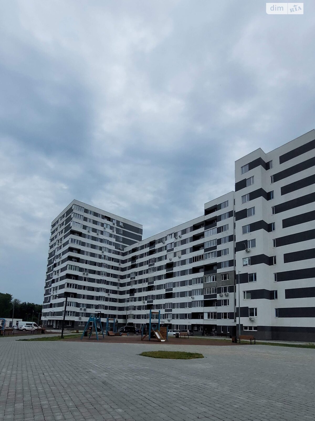 Продажа трехкомнатной квартиры в Харькове, на просп. Героев Харькова 162, район Новые Дома фото 1 Продажа трехкомнатной квартиры в Харькове, на просп. Героев Харькова 162, район Новые Дома фото 1