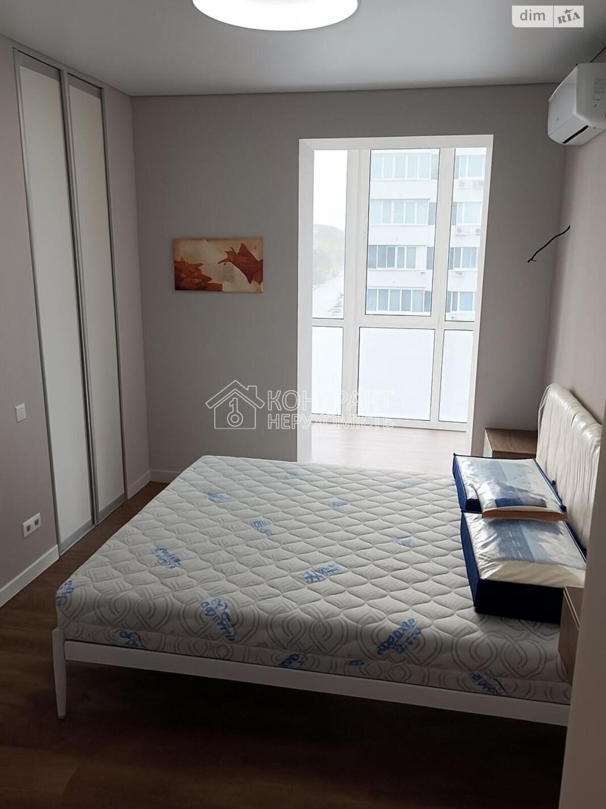 Продажа трехкомнатной квартиры в Харькове, на просп. Героев Харькова, район Новые Дома фото 1