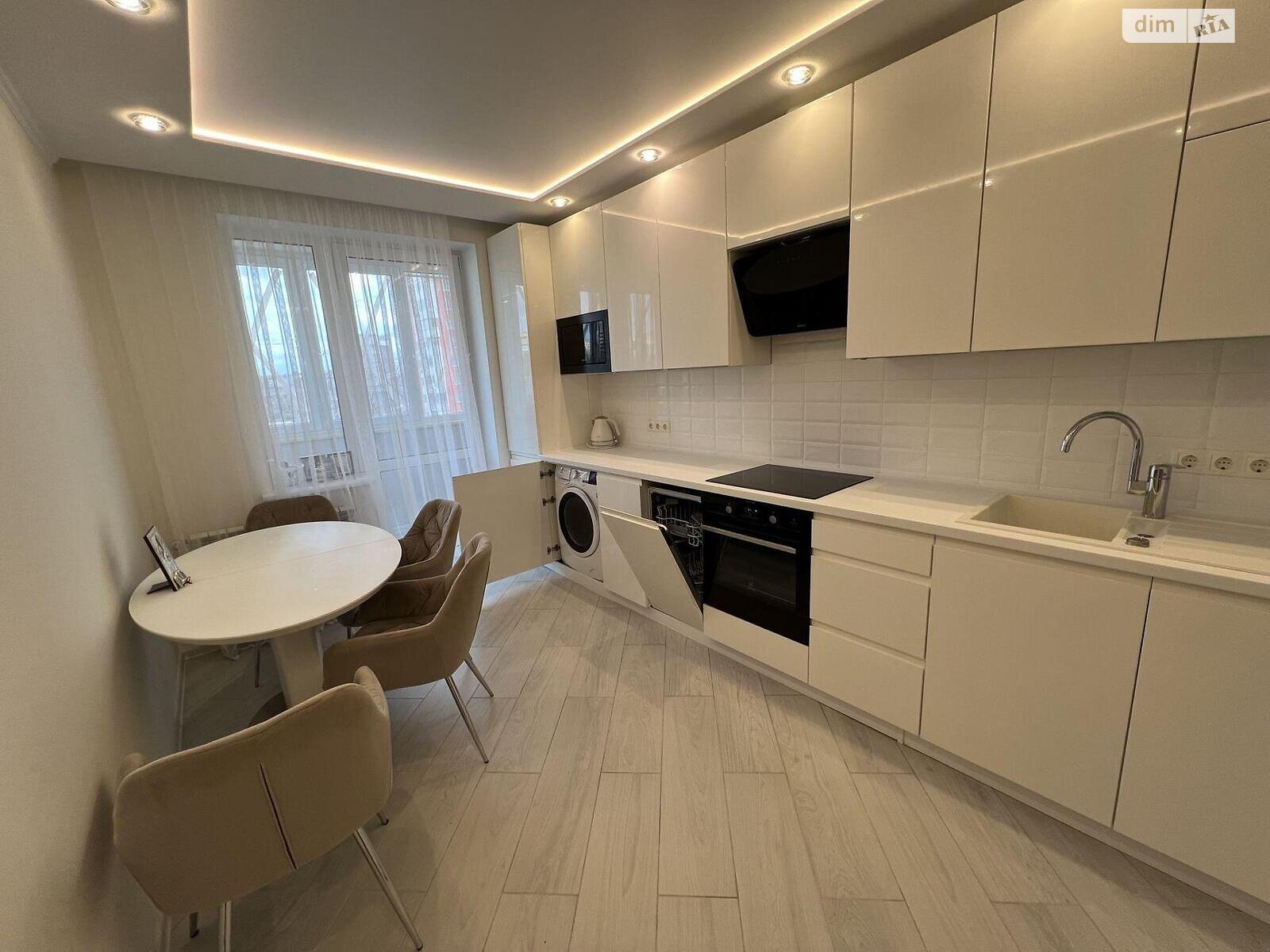 Продаж однокімнатної квартири в Харкові, на пр. Садовий 15, район Нові Дома фото 1