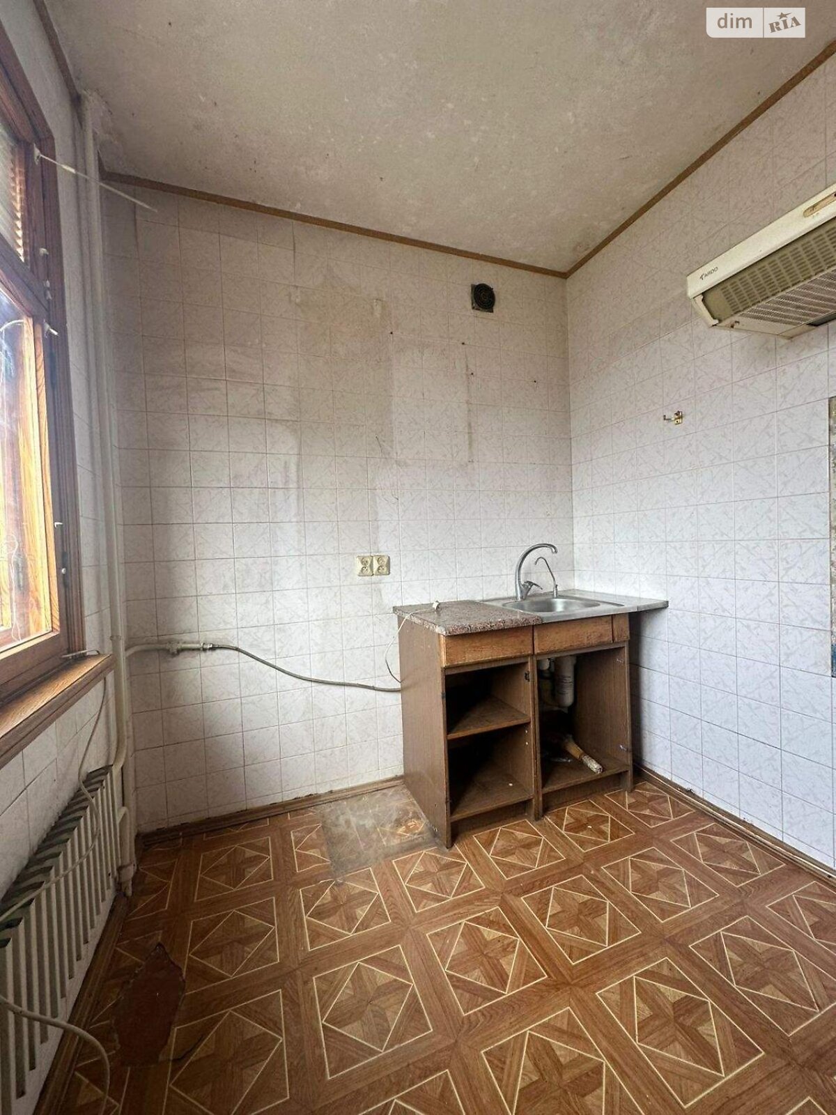 Продажа трехкомнатной квартиры в Харькове, на просп. Аэрокосмический 174/8, район Одесская фото 1