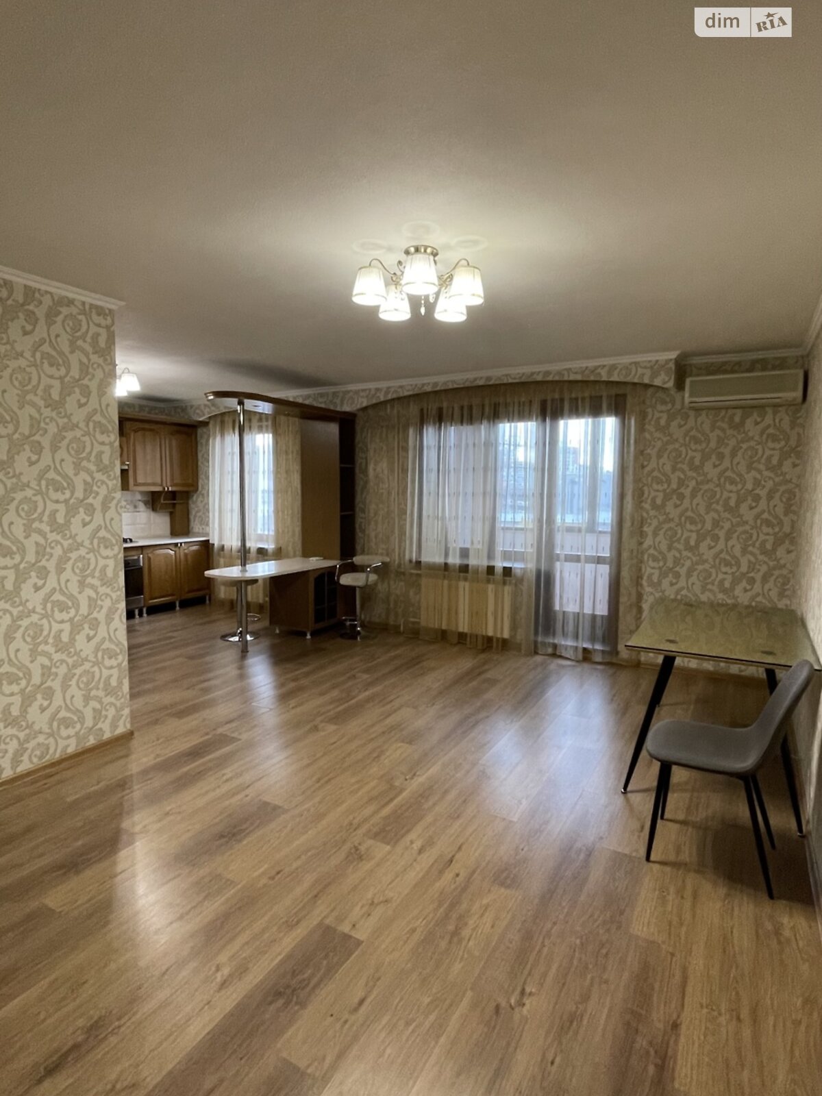 Продажа трехкомнатной квартиры в Харькове, на просп. Аэрокосмический 7, район Основянский фото 1 Продажа трехкомнатной квартиры в Харькове, на просп. Аэрокосмический 7, район Основянский фото 1