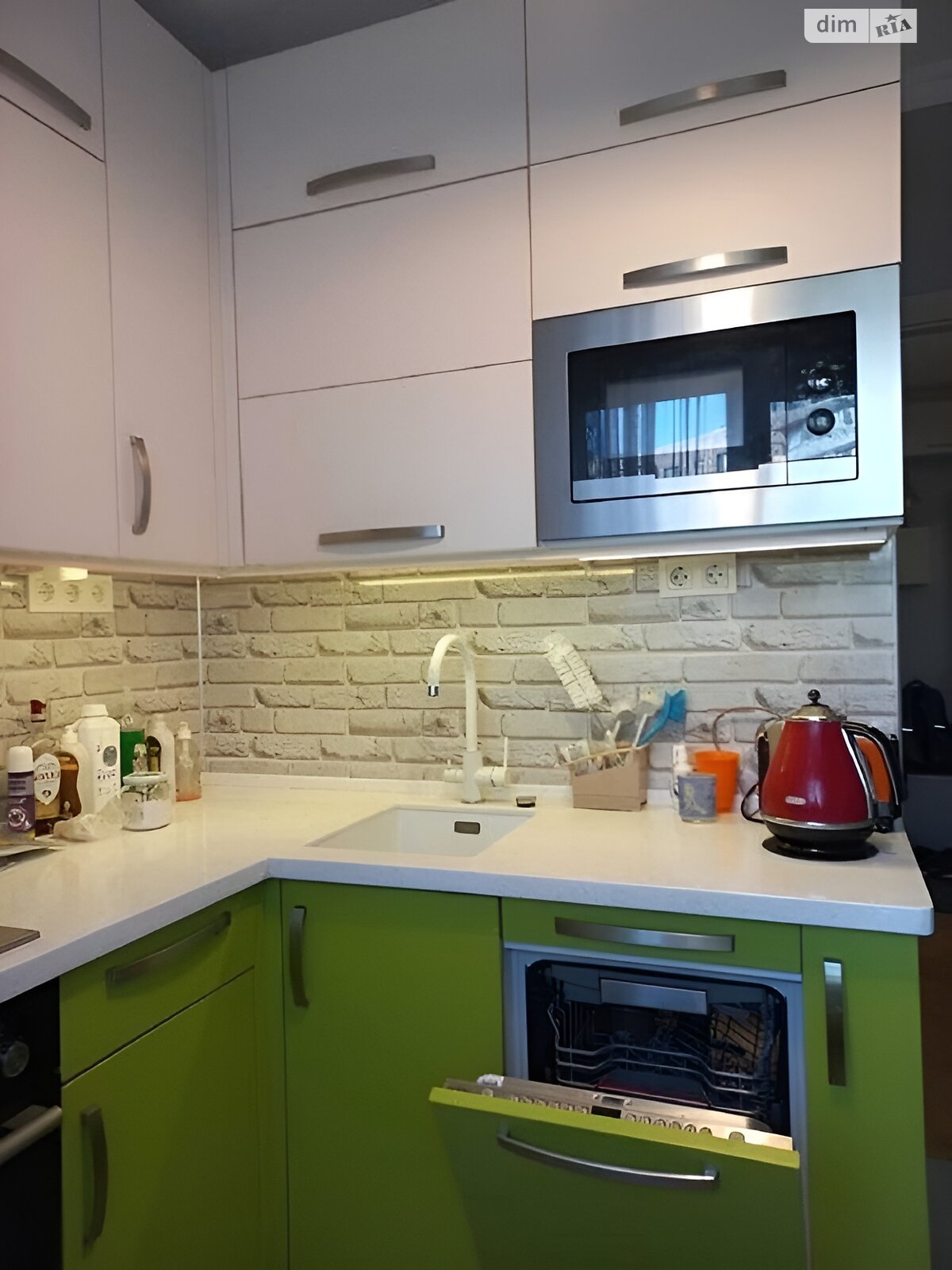 Продаж трикімнатної квартири в Харкові, на просп. Аерокосмічний 60, район Основ’янський фото 1 Продаж трикімнатної квартири в Харкові, на просп. Аерокосмічний 60, район Основ’янський фото 1