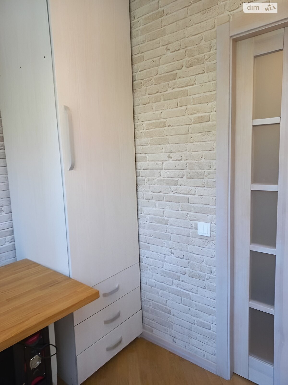 Продаж трикімнатної квартири в Харкові, на просп. Аерокосмічний 60, район Основ’янський фото 1 Продаж трикімнатної квартири в Харкові, на просп. Аерокосмічний 60, район Основ’янський фото 1