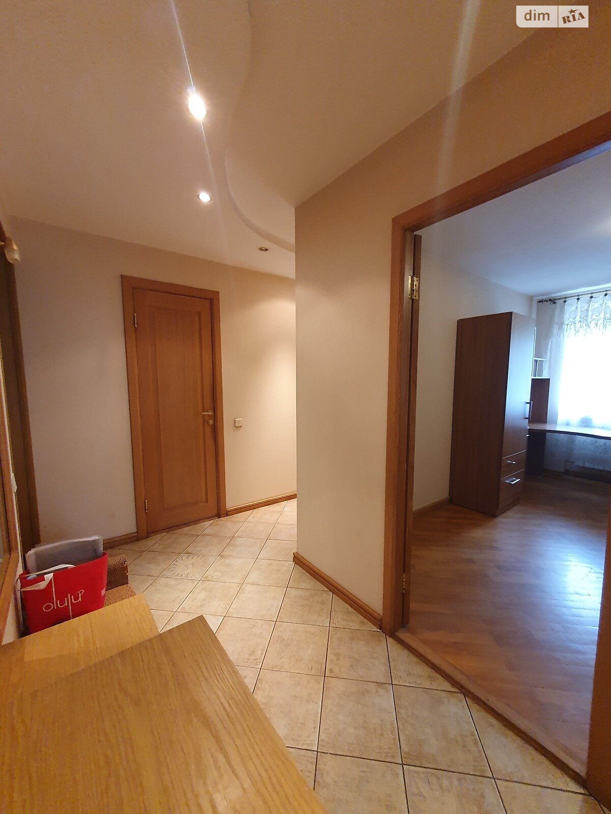 Продаж трикімнатної квартири в Харкові, на просп. Аерокосмічний 54, район Основ’янський фото 1 Продаж трикімнатної квартири в Харкові, на просп. Аерокосмічний 54, район Основ’янський фото 1