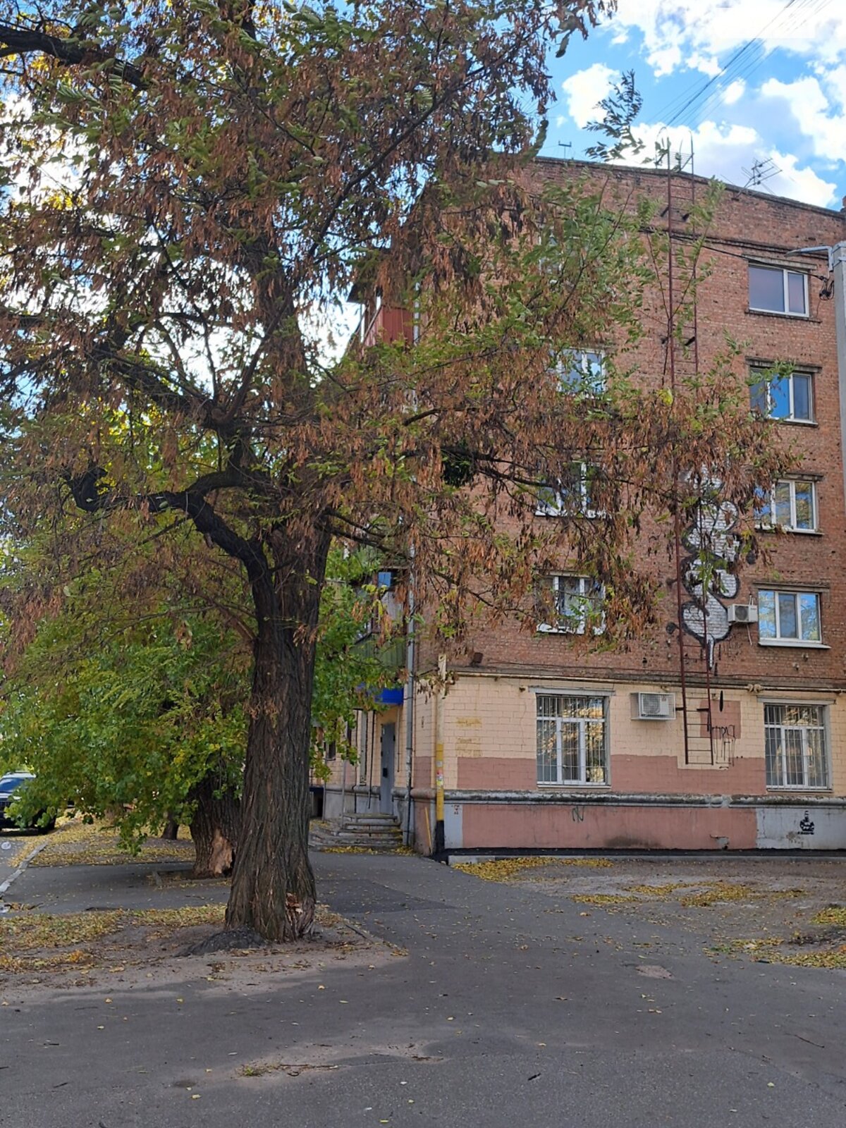 Продаж трикімнатної квартири в Харкові, на пров. Мовчанівський 12, район Основ’янський фото 1 Продаж трикімнатної квартири в Харкові, на пров. Мовчанівський 12, район Основ’янський фото 1
