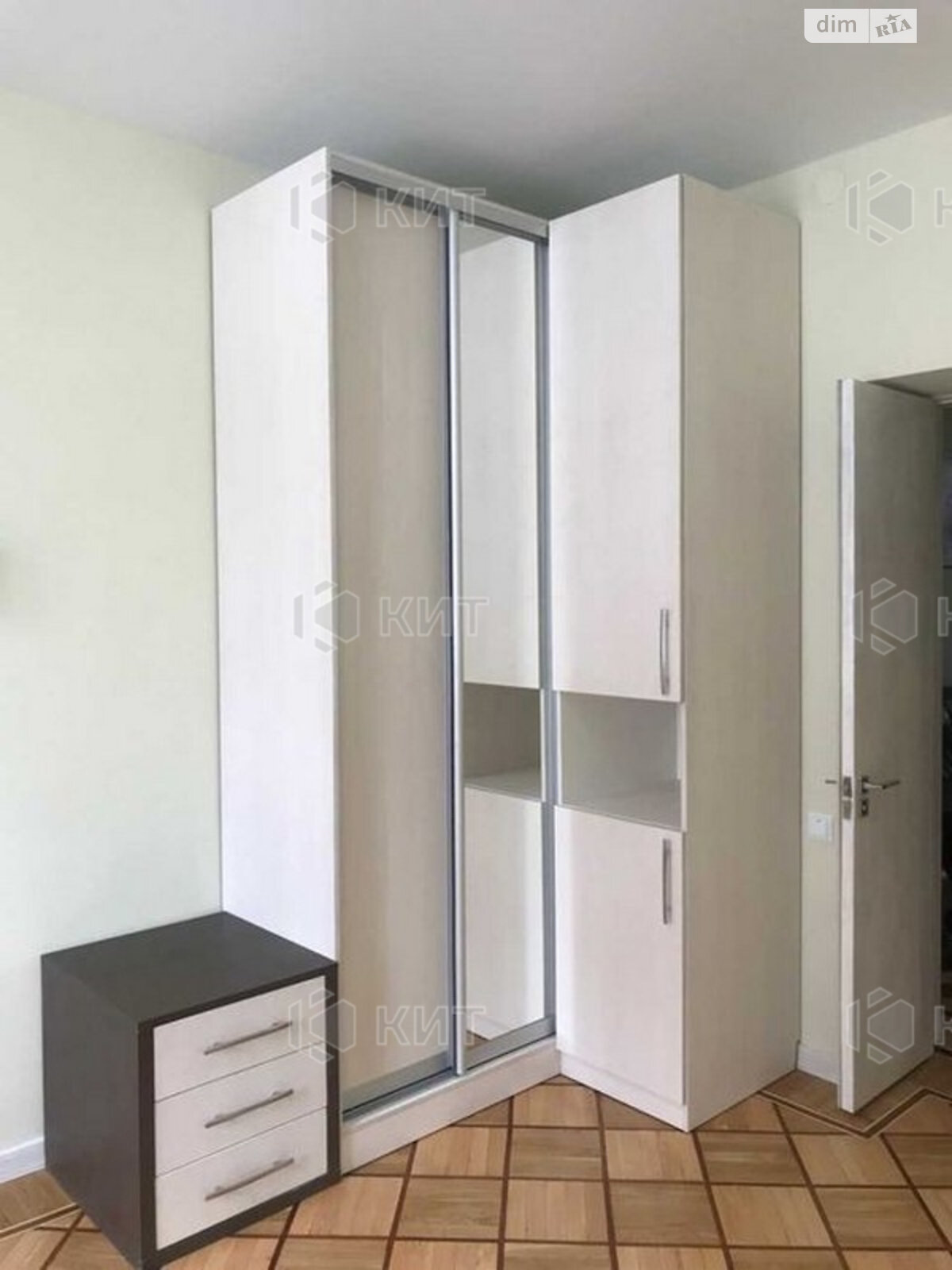 Продажа трехкомнатной квартиры в Харькове, на ул. Котляра Евгения 8/10Г, район Панасовка фото 1 Продажа трехкомнатной квартиры в Харькове, на ул. Котляра Евгения 8/10Г, район Панасовка фото 1