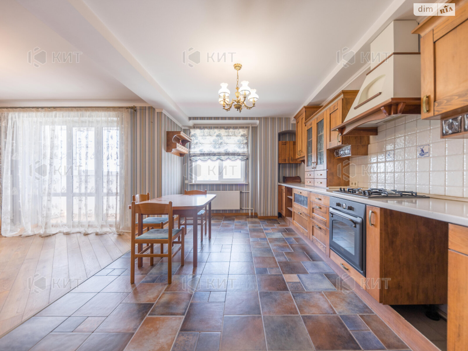 Продаж чотирикімнатної квартири в Харкові, на вул. Сухумська 24, район Павлівка фото 1 Продаж чотирикімнатної квартири в Харкові, на вул. Сухумська 24, район Павлівка фото 1