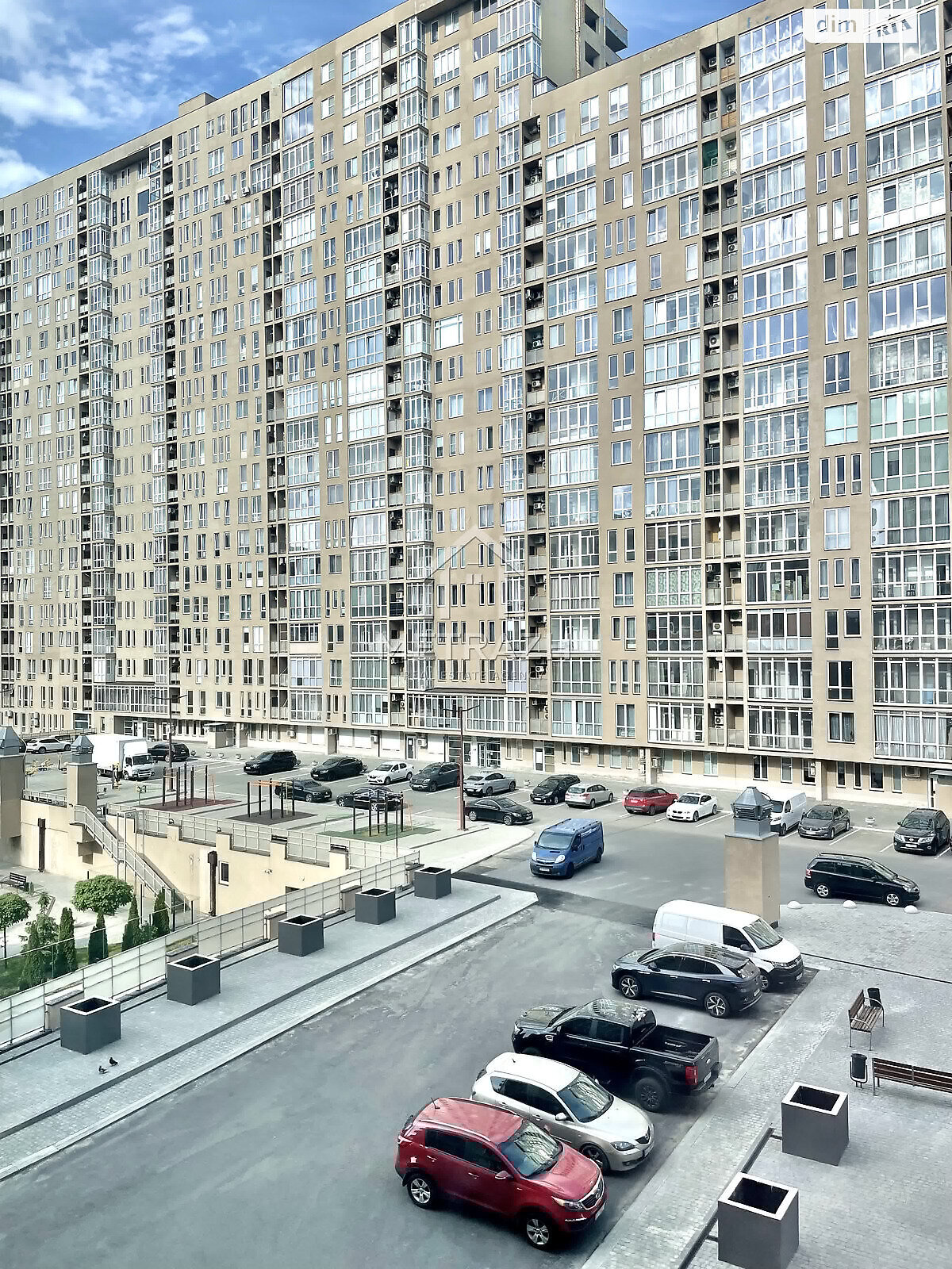 Продажа трехкомнатной квартиры в Харькове, на ул. Сухумская, район Павловка фото 1 Продажа трехкомнатной квартиры в Харькове, на ул. Сухумская, район Павловка фото 1