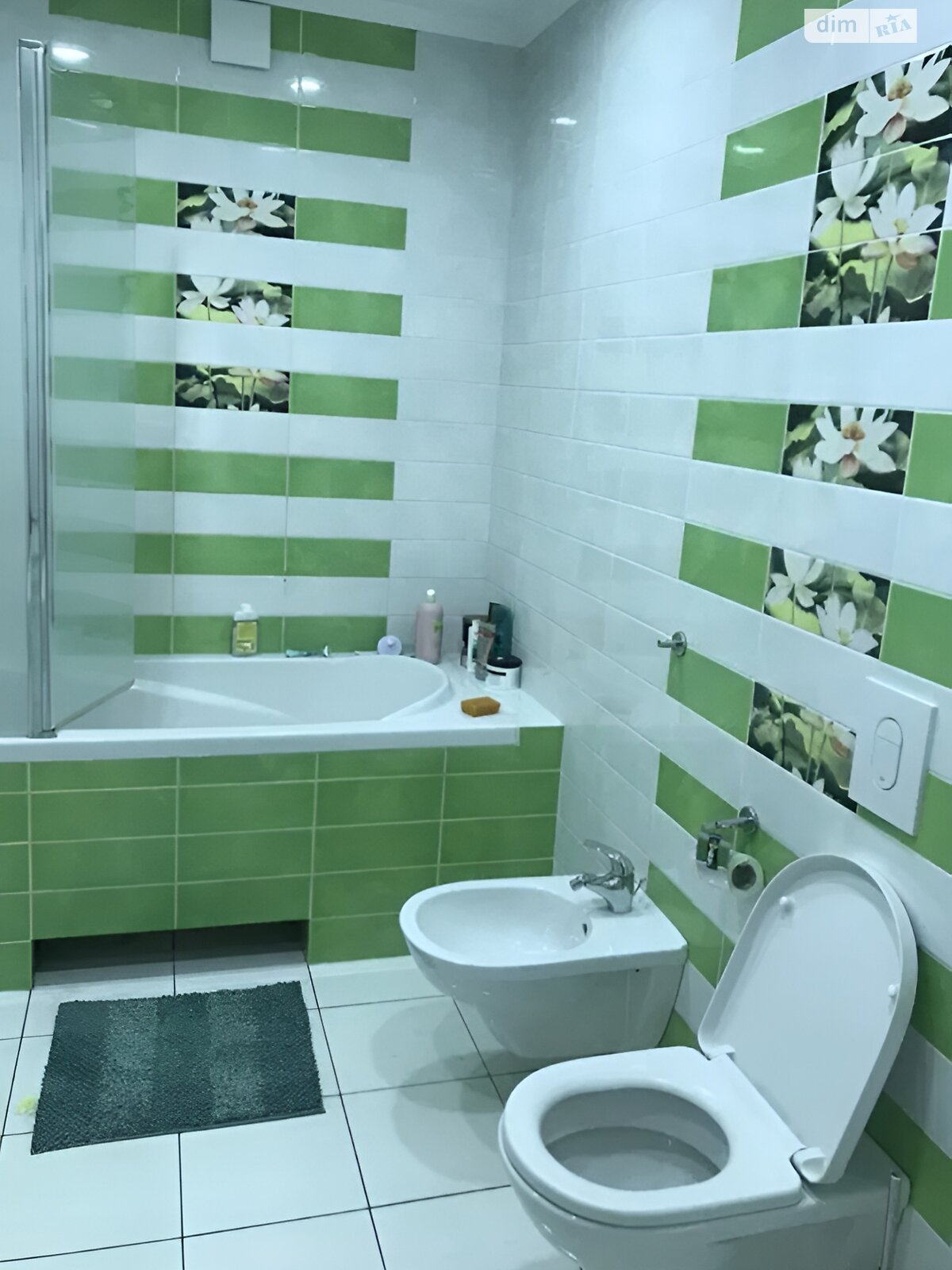 Продажа трехкомнатной квартиры в Харькове, на ул. Залесская 5, район Павловка фото 1 Продажа трехкомнатной квартиры в Харькове, на ул. Залесская 5, район Павловка фото 1