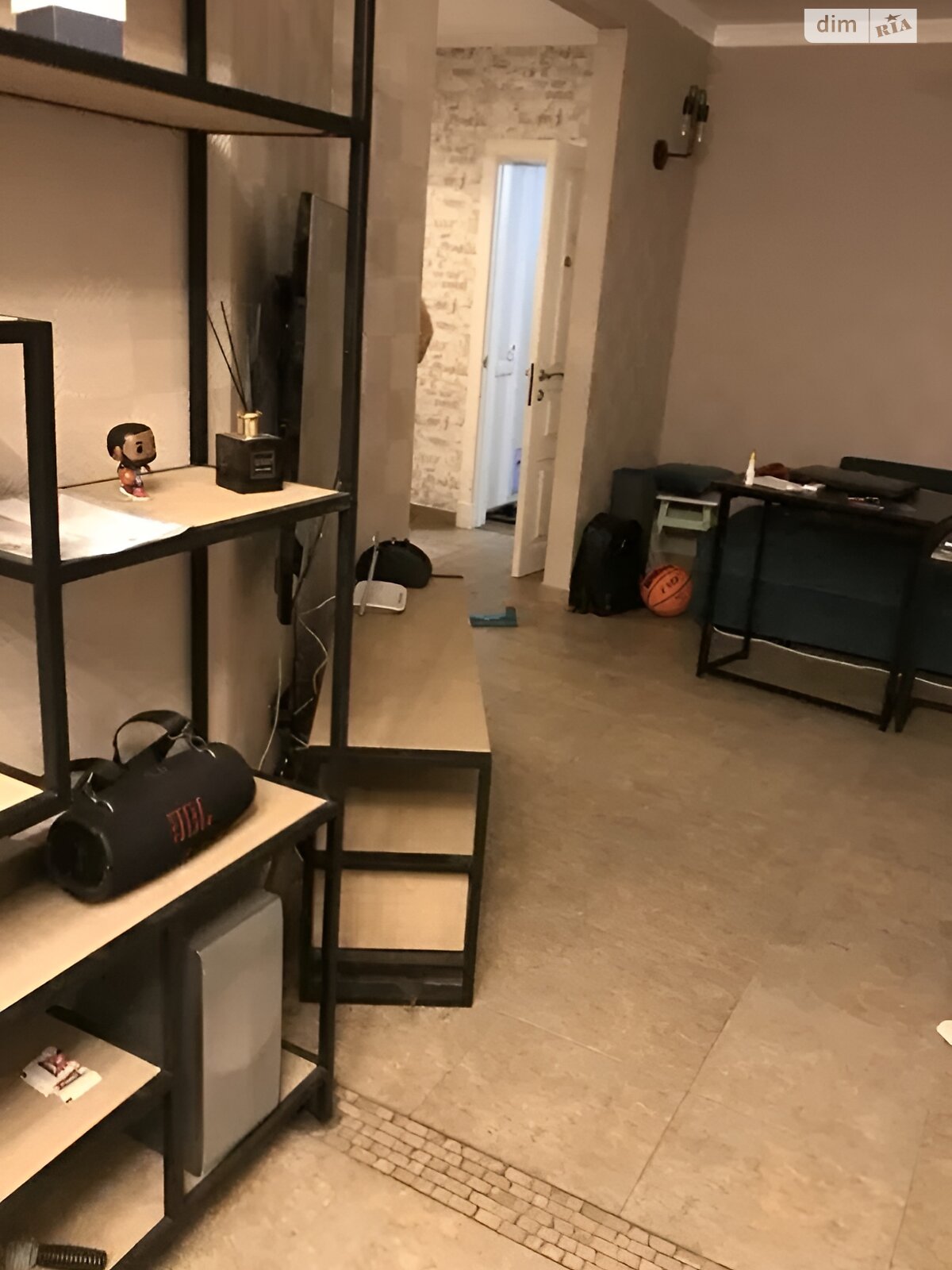 Продажа трехкомнатной квартиры в Харькове, на ул. Залесская 5, район Павловка фото 1 Продажа трехкомнатной квартиры в Харькове, на ул. Залесская 5, район Павловка фото 1