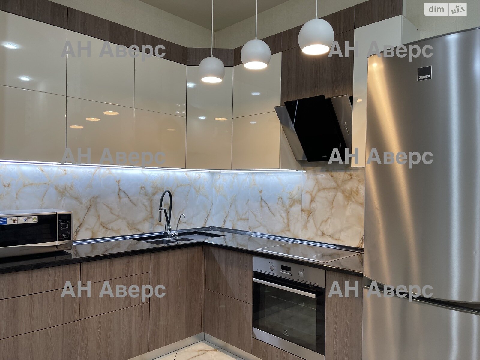 Продажа трехкомнатной квартиры в Харькове, на просп. Науки 9Д, район Павлово Поле фото 1 Продажа трехкомнатной квартиры в Харькове, на просп. Науки 9Д, район Павлово Поле фото 1