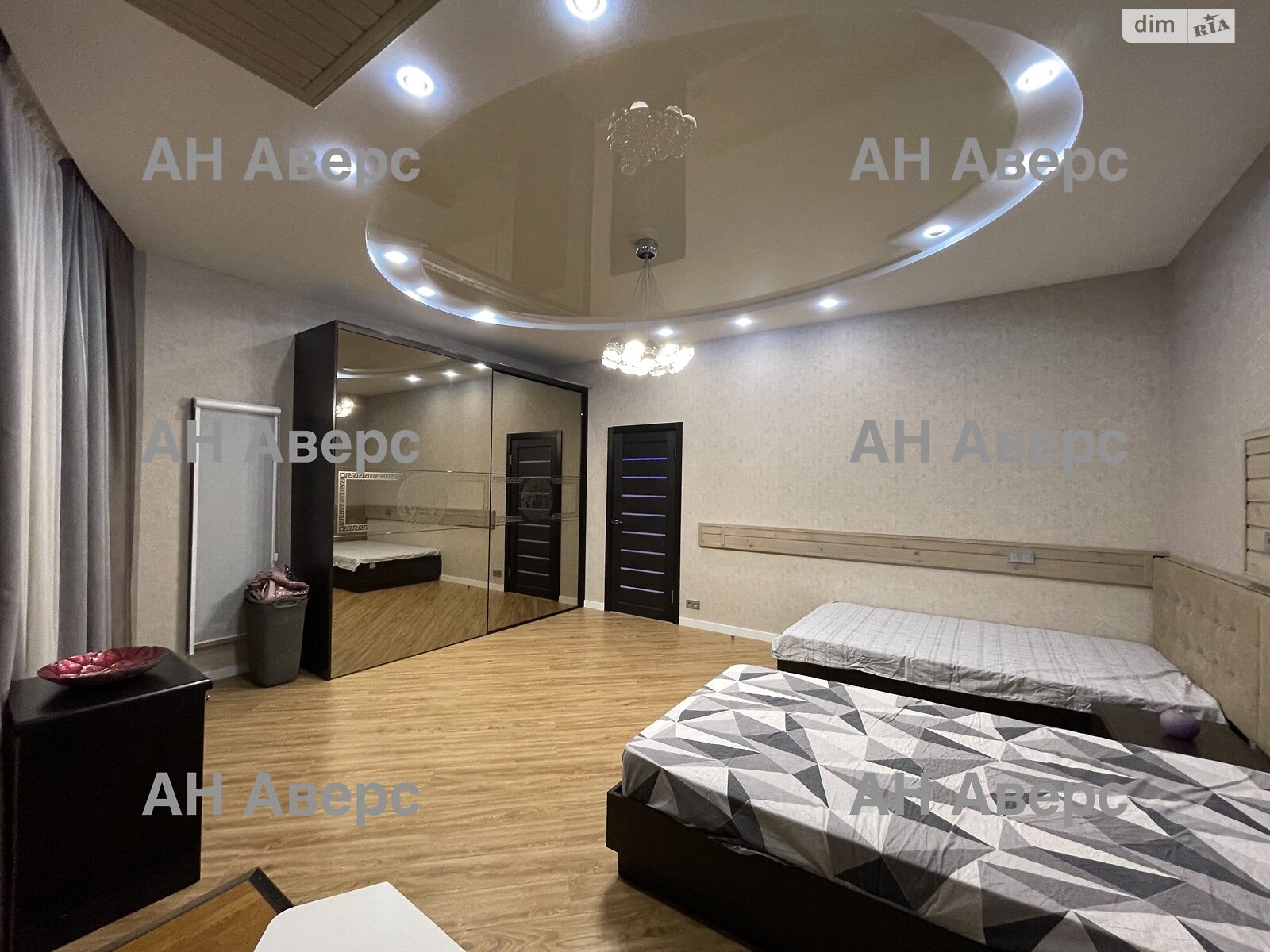 Продажа трехкомнатной квартиры в Харькове, на просп. Науки 9Д, район Павлово Поле фото 1 Продажа трехкомнатной квартиры в Харькове, на просп. Науки 9Д, район Павлово Поле фото 1